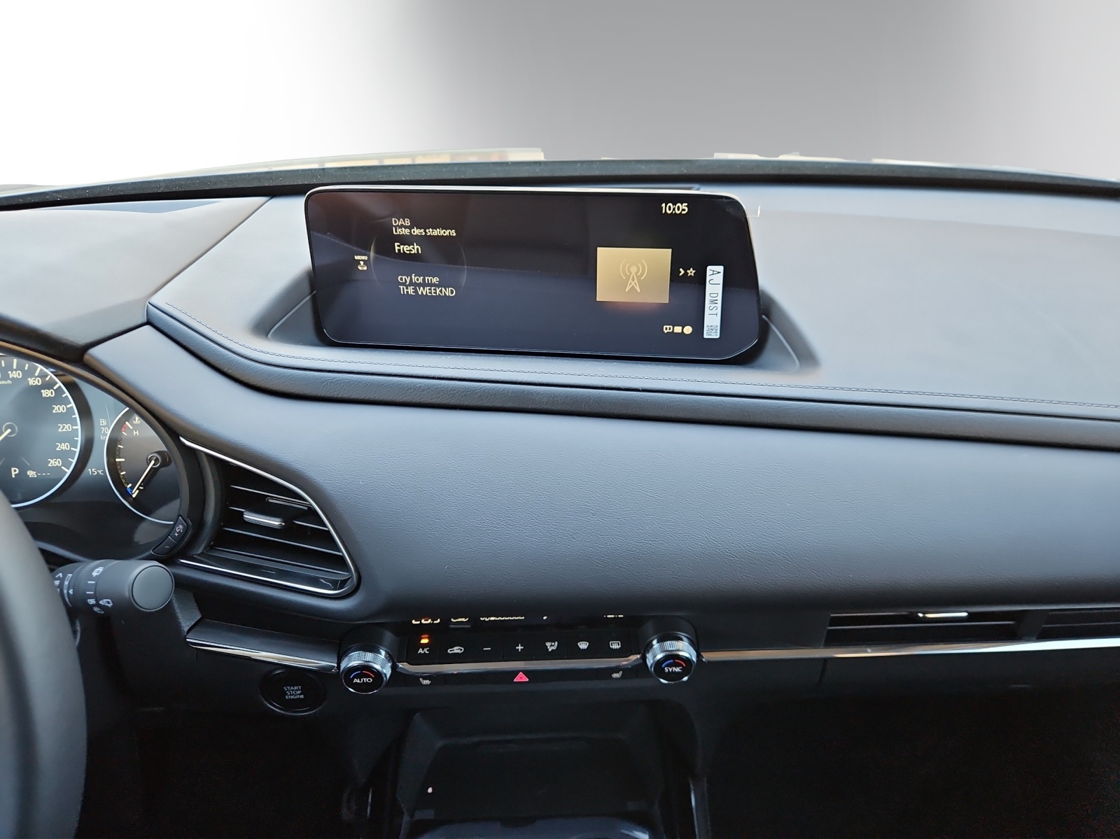 MAZDA CX-30 SKYACTIV-G 140 M Hybrid Centre Line FWD AT-image-3