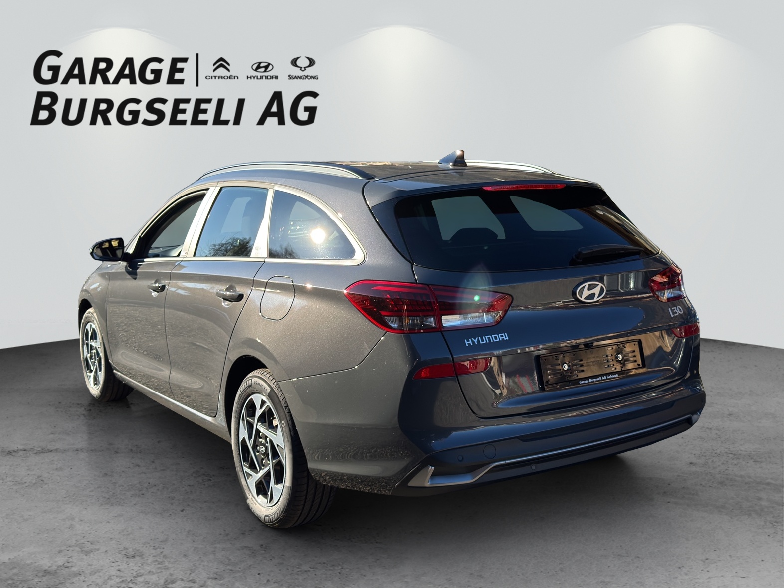 HYUNDAI i30 Wagon 1.5 T-GDi Amplia 48V MH DCT-image-5