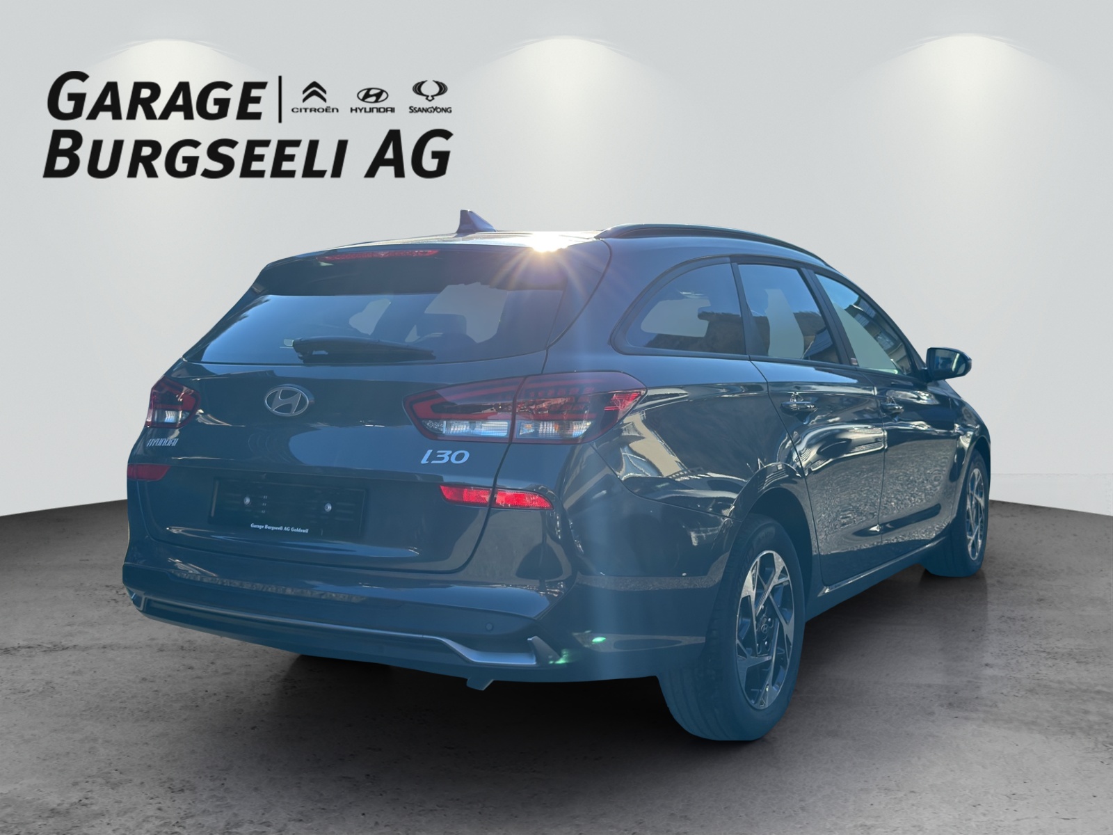 HYUNDAI i30 Wagon 1.5 T-GDi Amplia 48V MH DCT-image-3