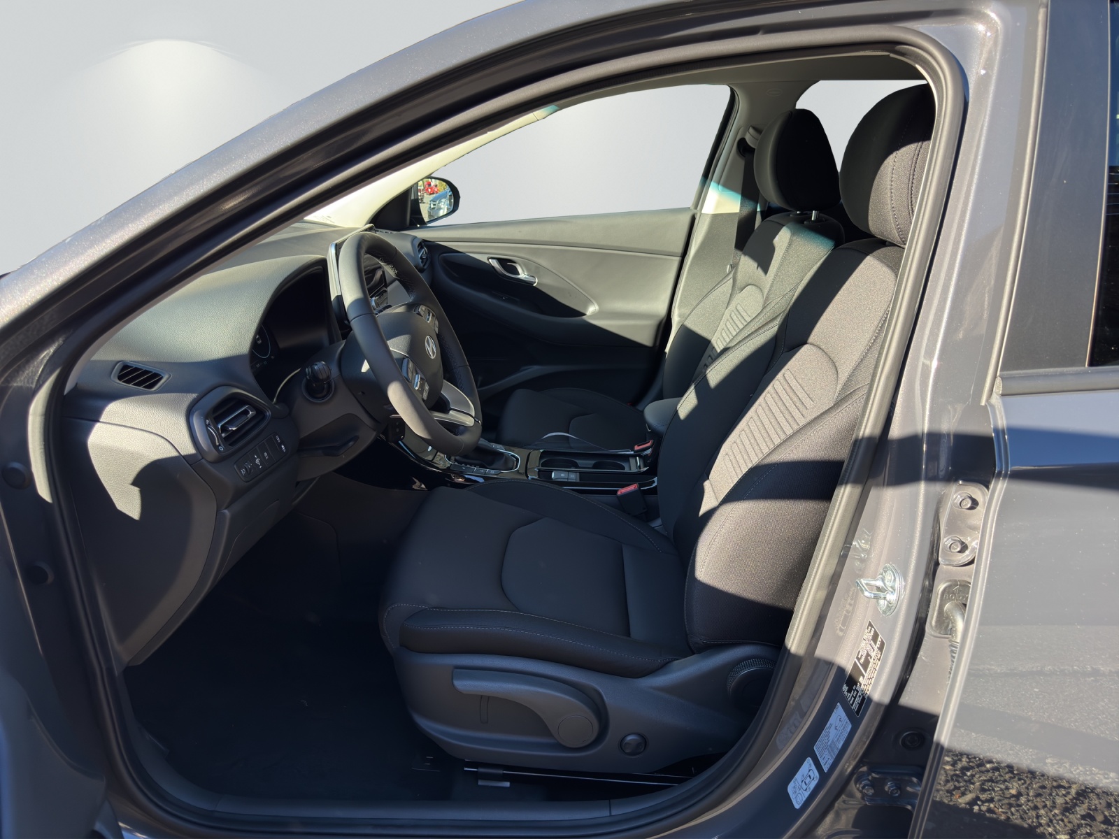 HYUNDAI i30 Wagon 1.5 T-GDi Amplia 48V MH DCT-image-9