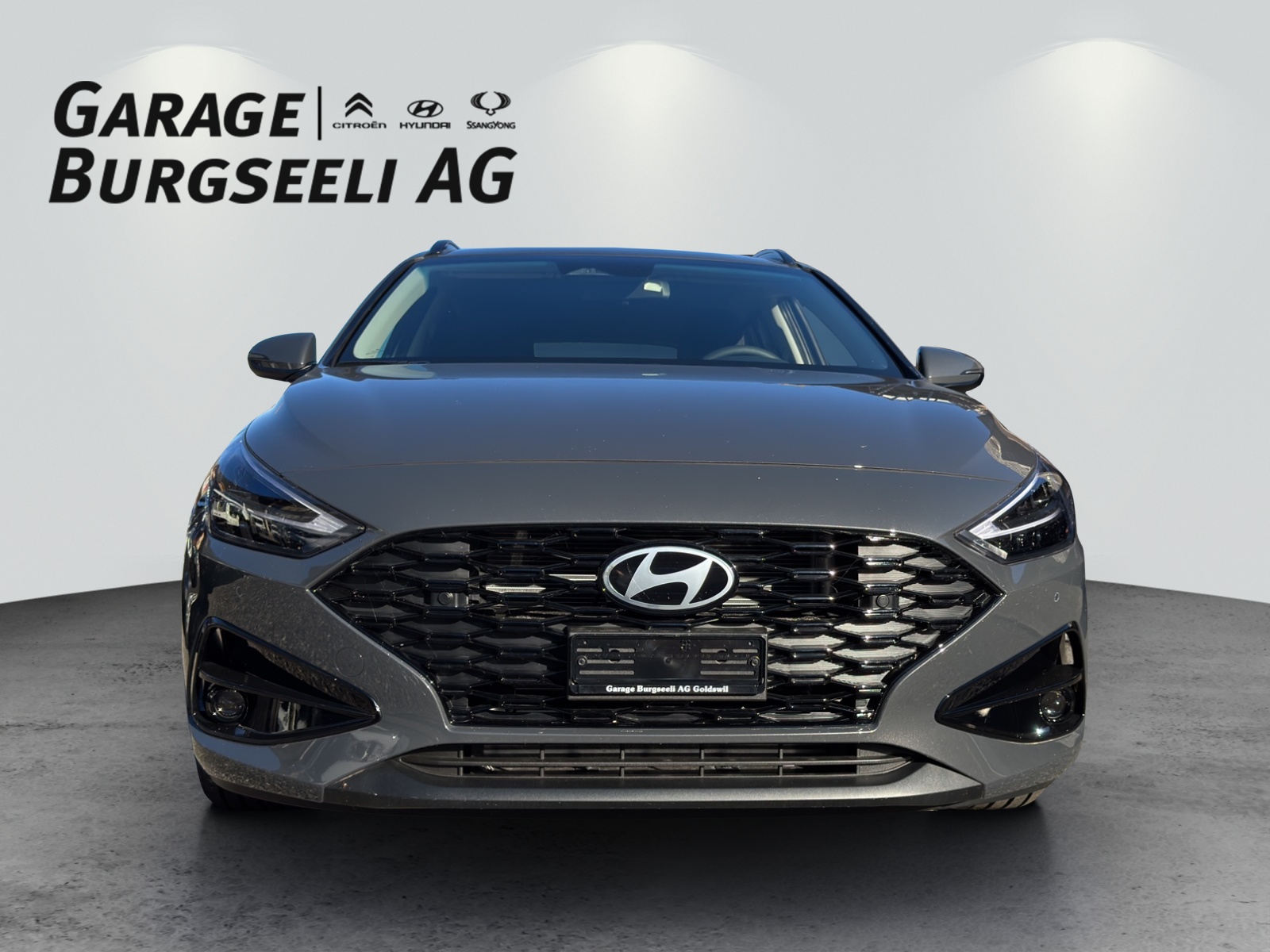 HYUNDAI i30 Wagon 1.5 T-GDi Amplia 48V MH DCT-image-1