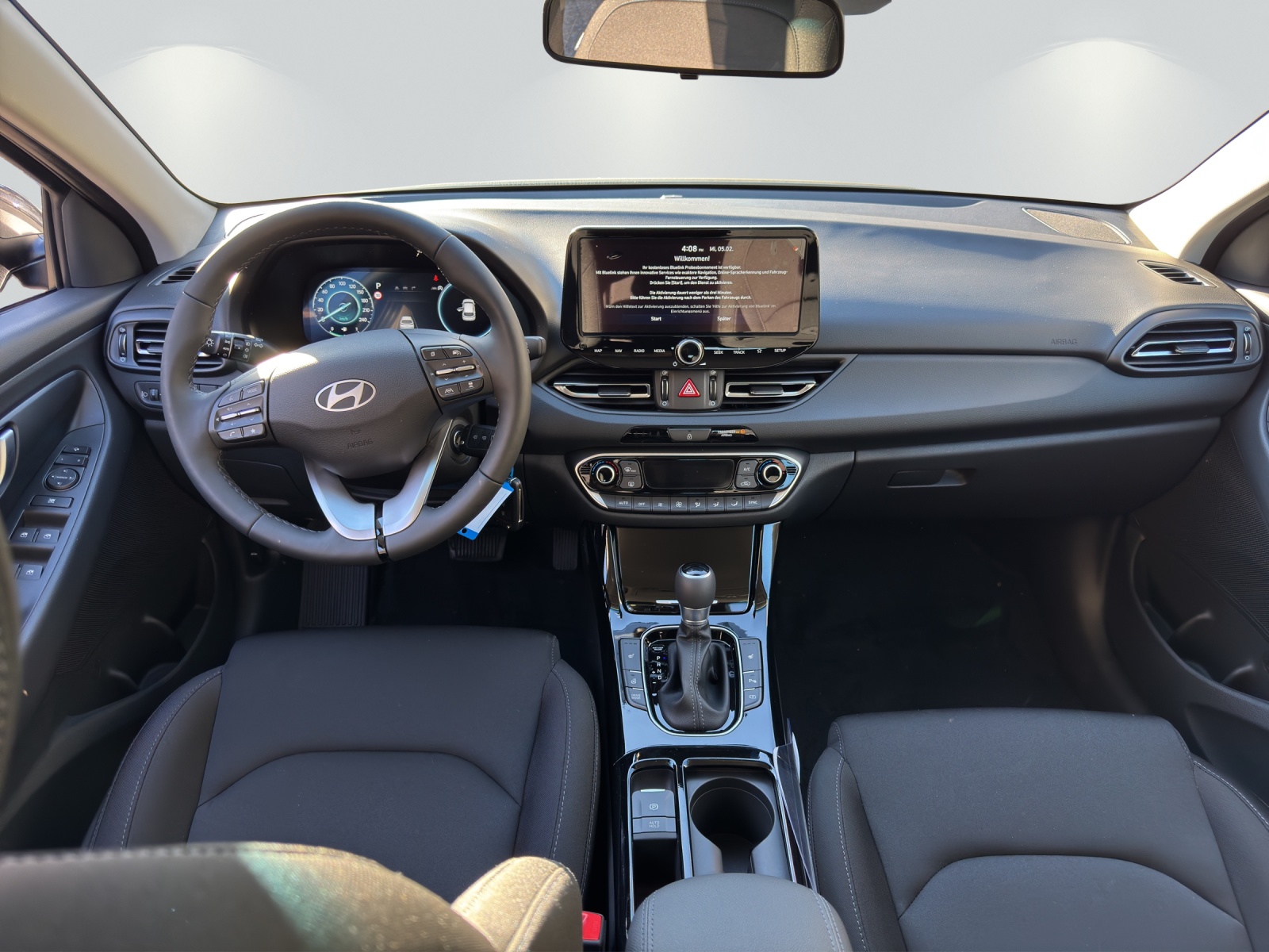 HYUNDAI i30 Wagon 1.5 T-GDi Amplia 48V MH DCT-image-8
