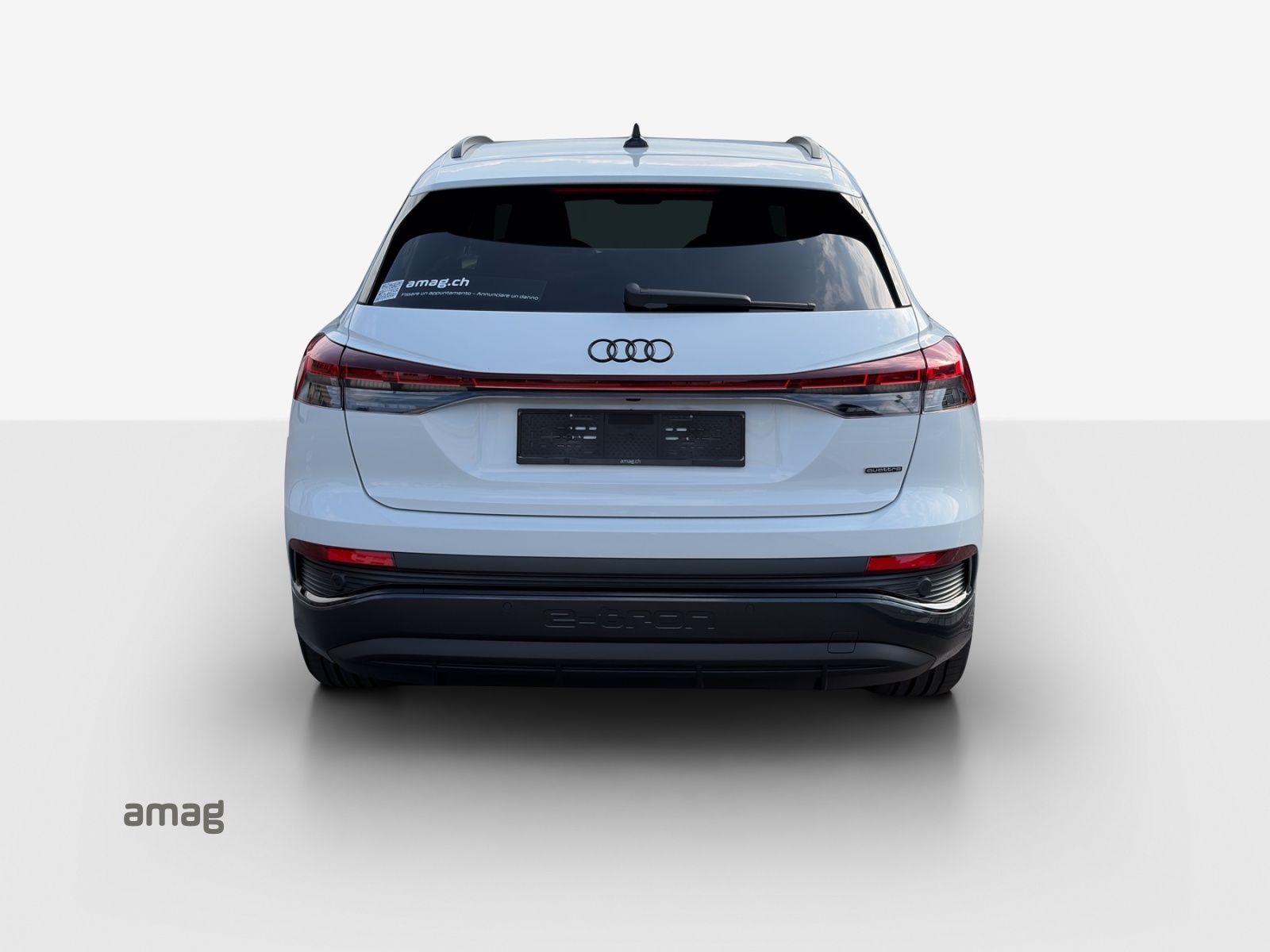 AUDI Q4 e-tron 45 Edition Swiss Ski quattro-image-3