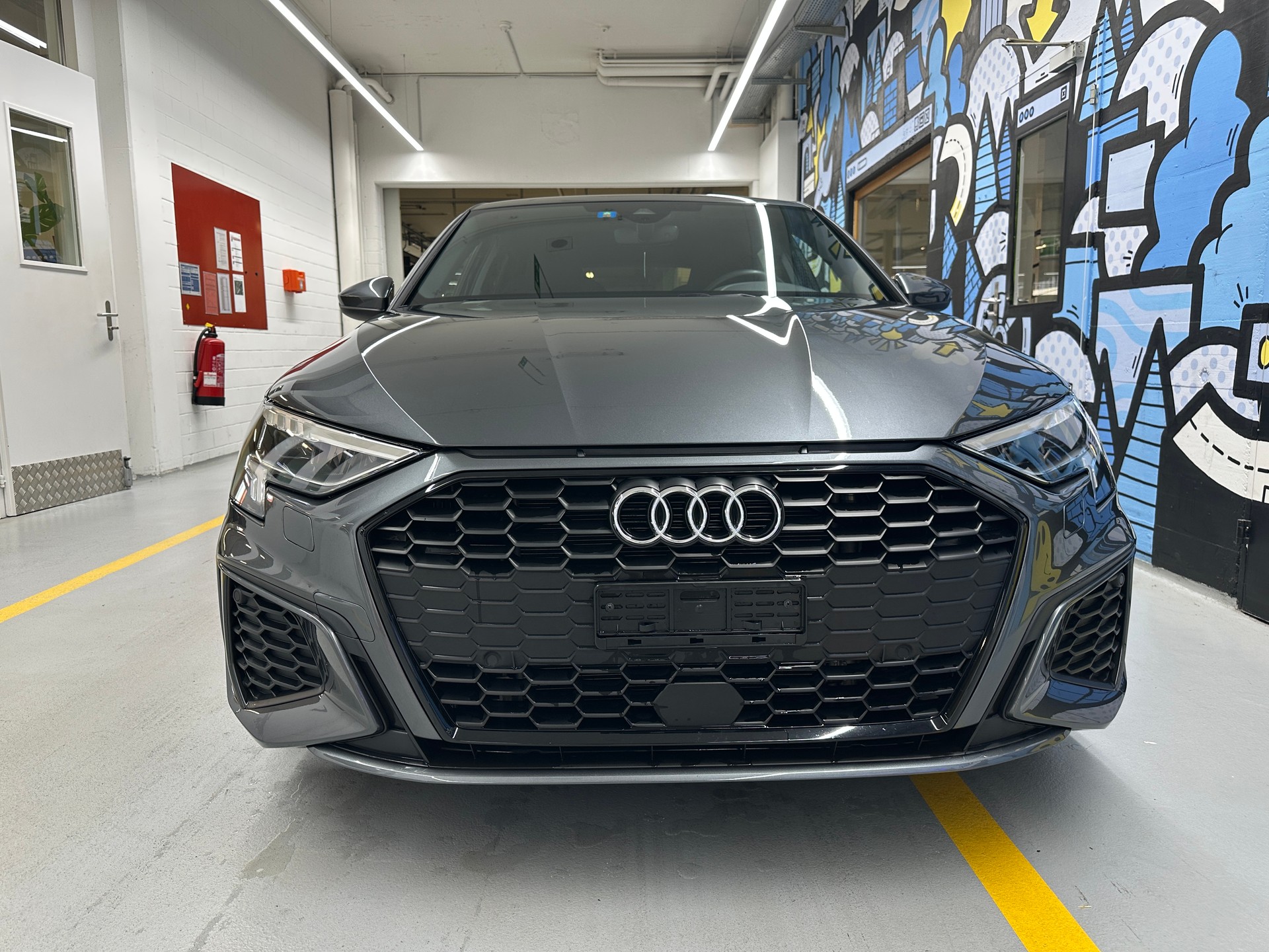 AUDI A3 Sportback 35 TFSI S line S-tronic-showroom-element-1