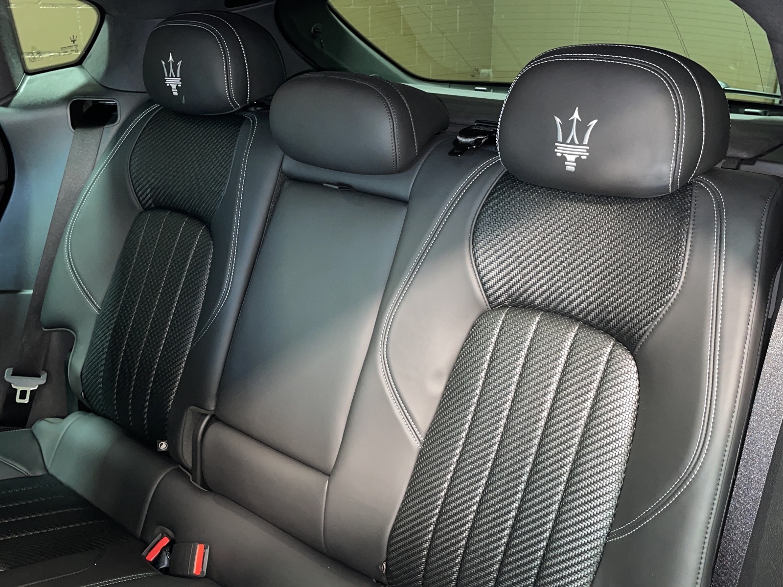 MASERATI Levante 3.0 V6 S GranLusso-image-12