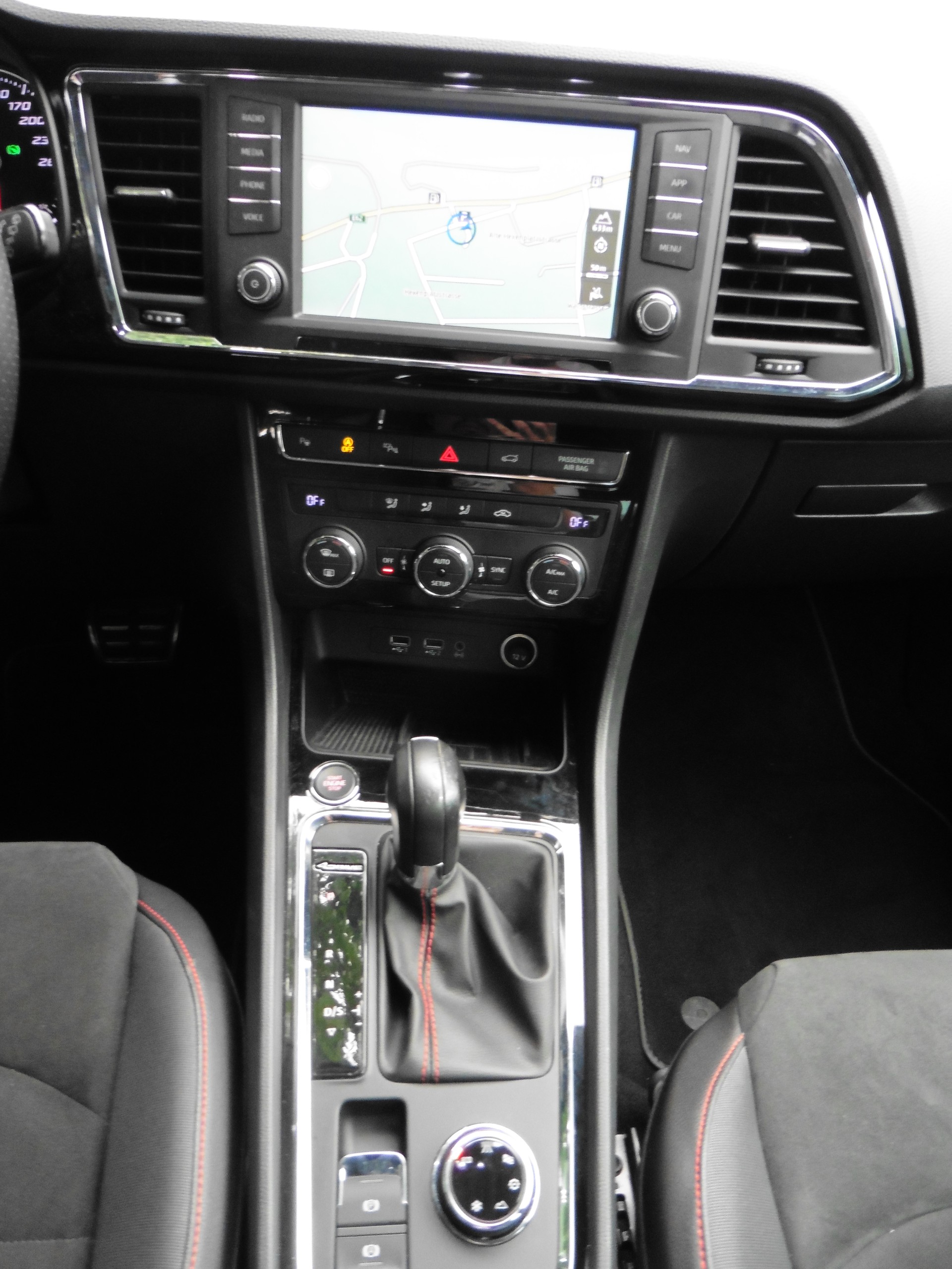 SEAT Ateca 2.0 TSI FR 4Drive DSG-image-13