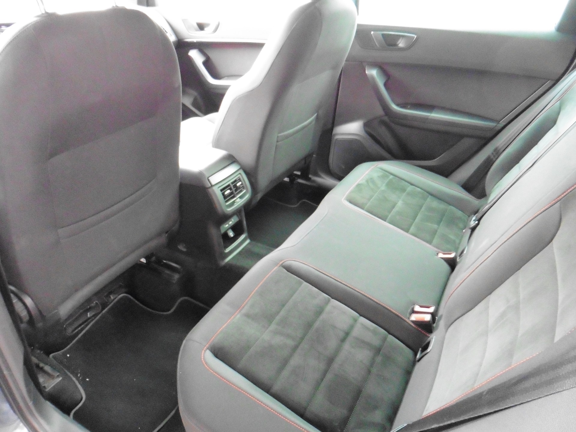 SEAT Ateca 2.0 TSI FR 4Drive DSG-image-21