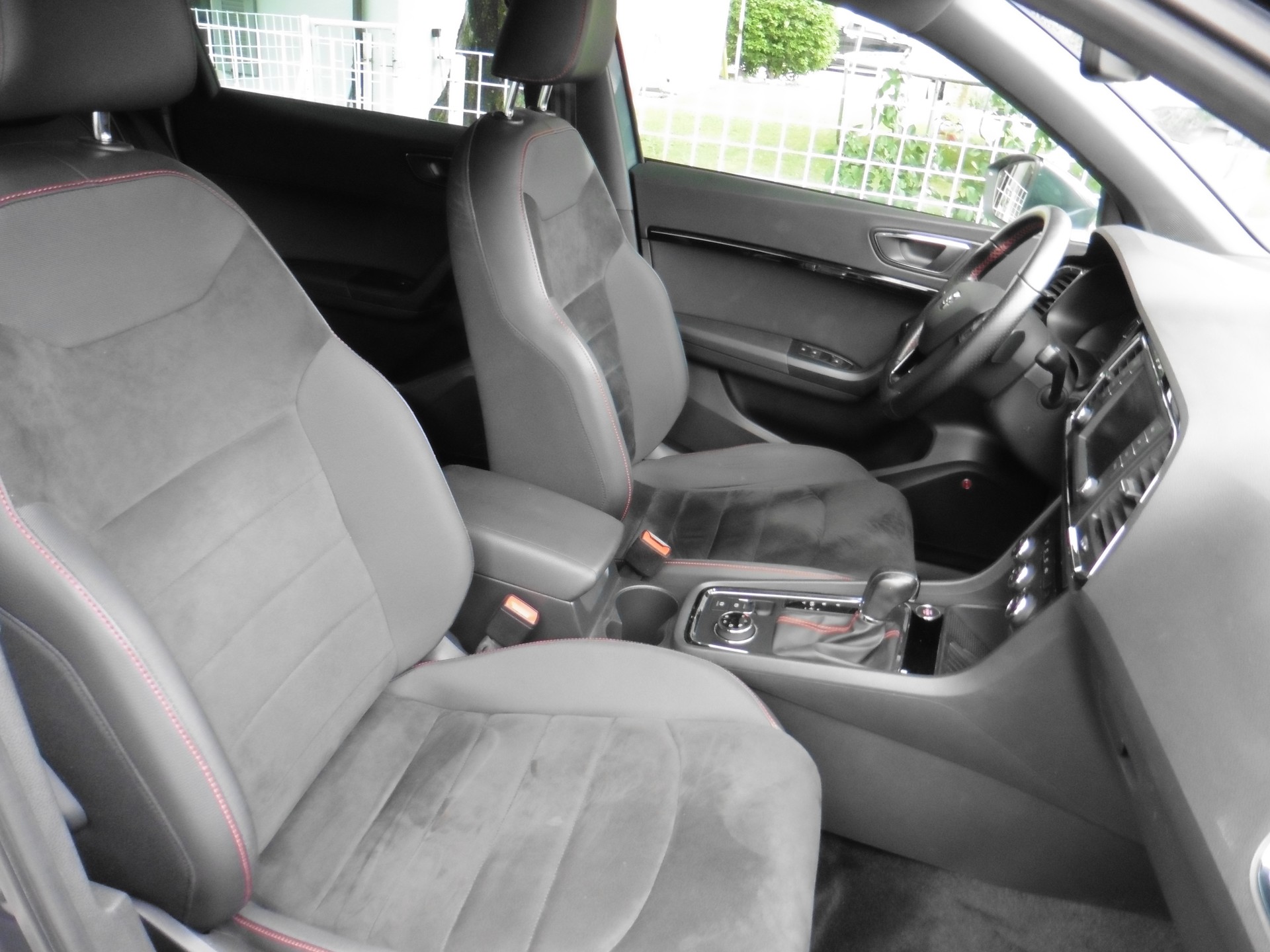 SEAT Ateca 2.0 TSI FR 4Drive DSG-image-23