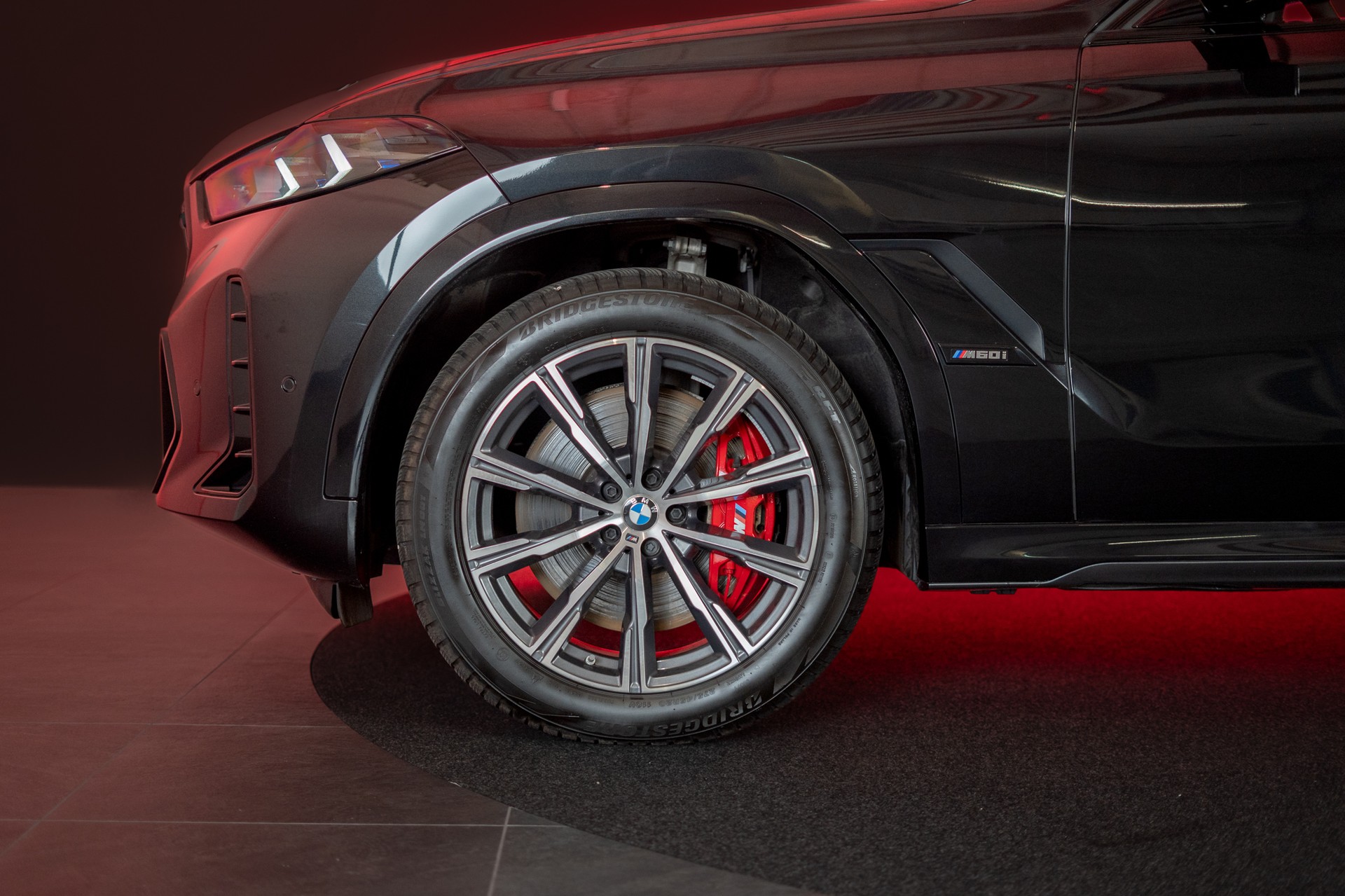 BMW X6 M60i M Sport Pro / Panorama-Glasdach / Bowers&Wilkins / 360°Kamera-image-37