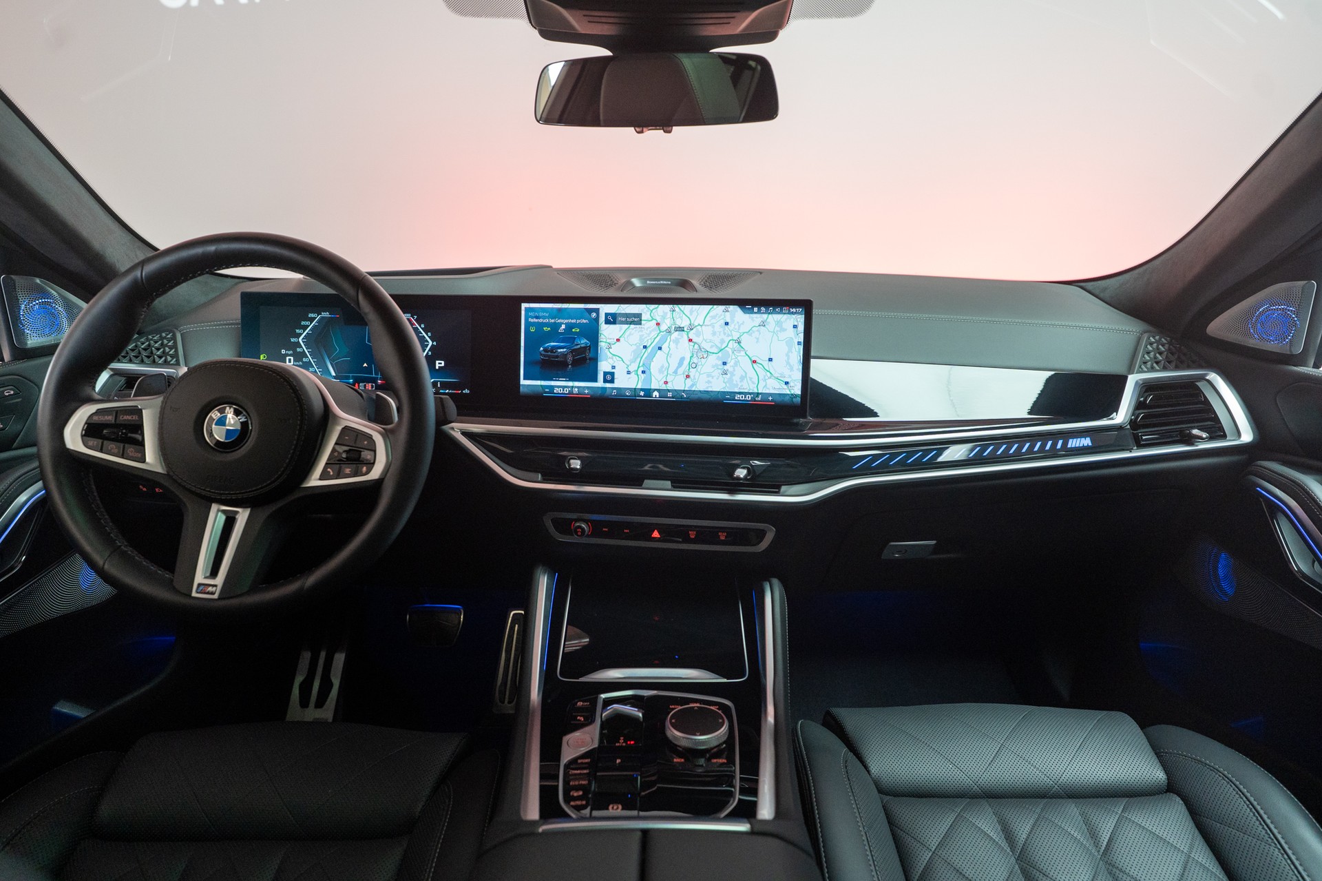 BMW X6 M60i M Sport Pro / Panorama-Glasdach / Bowers&Wilkins / 360°Kamera-image-24