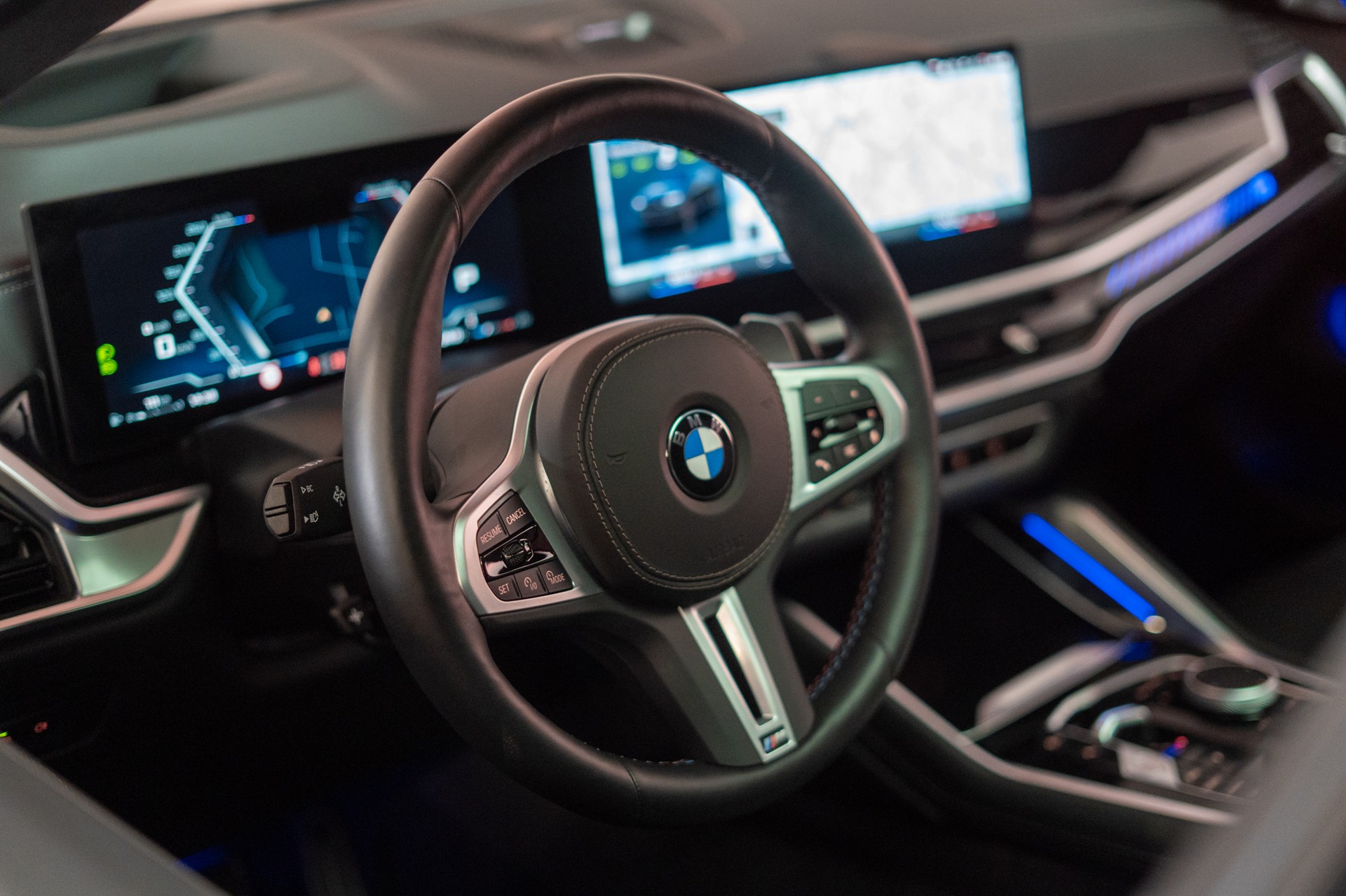 BMW X6 M60i M Sport Pro / Panorama-Glasdach / Bowers&Wilkins / 360°Kamera-image-12