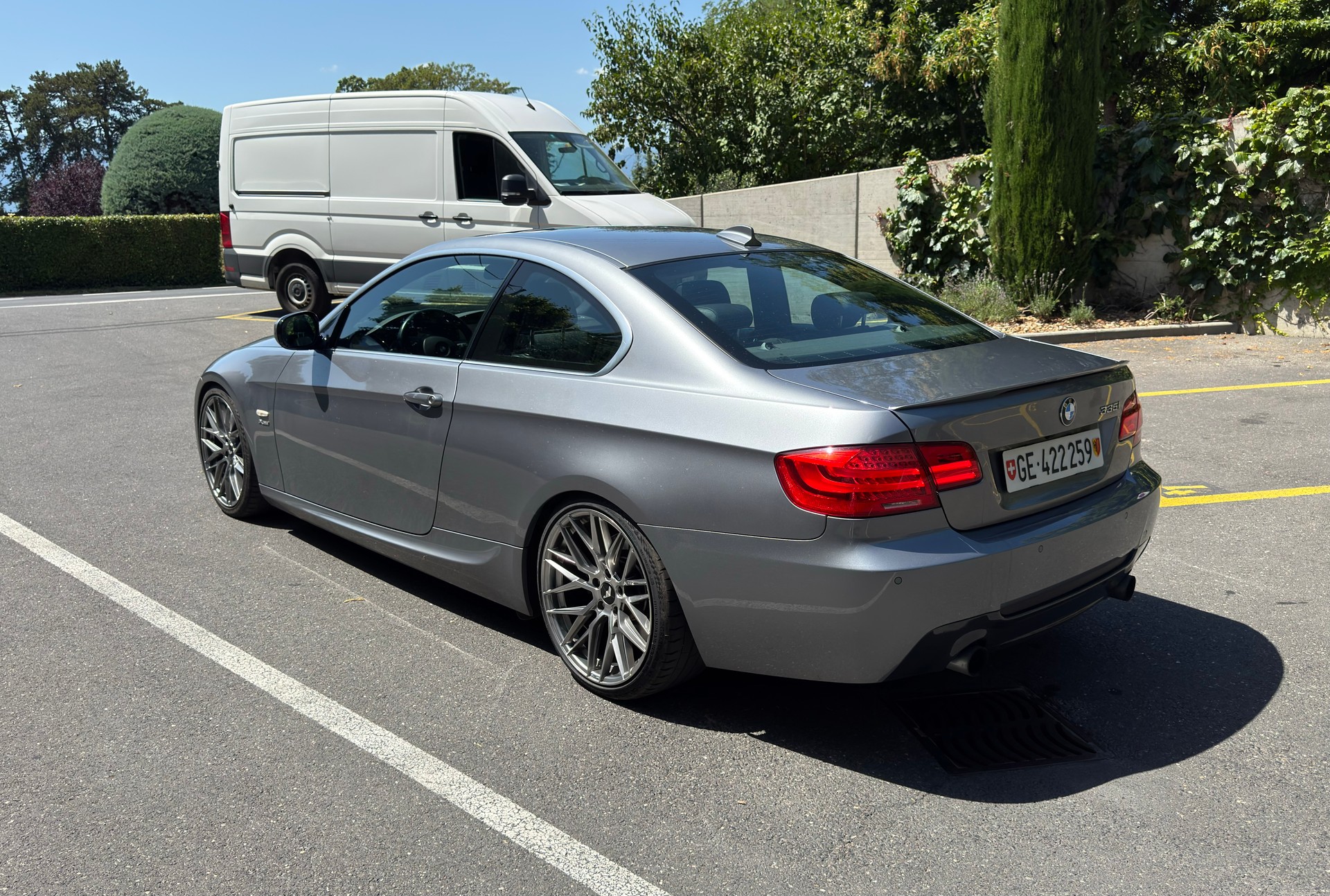 BMW 335i xDrive-image-1