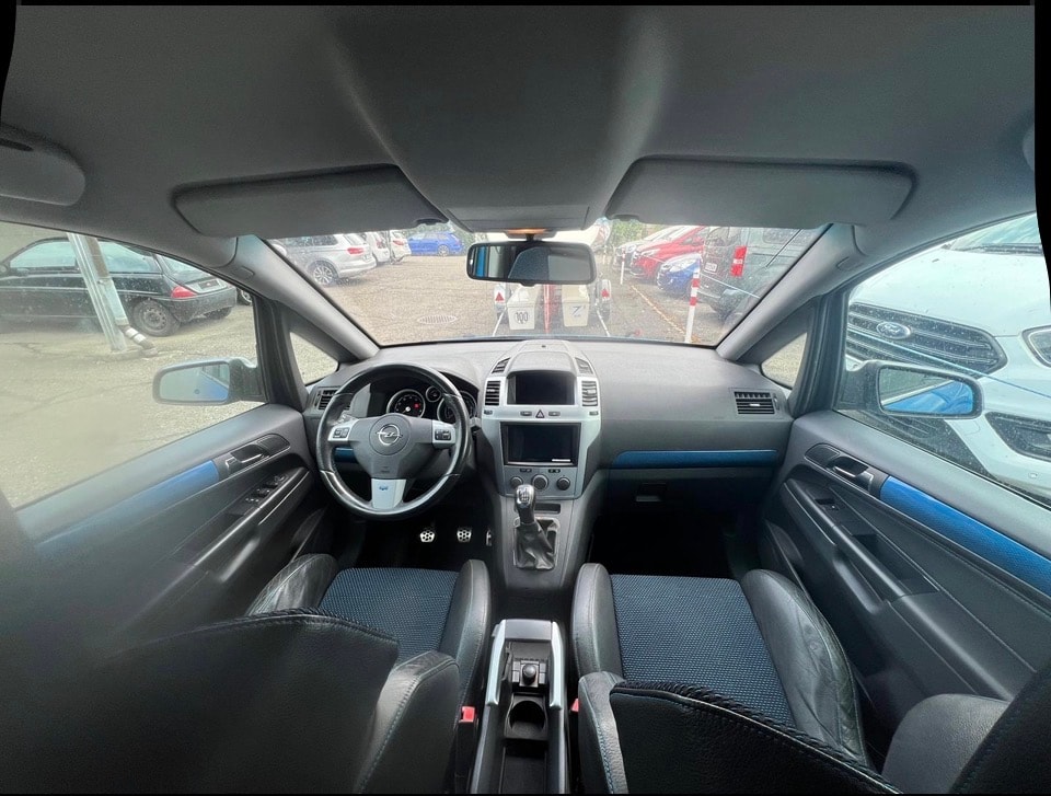 OPEL Zafira 2.0i 16V Turbo OPC-image-7