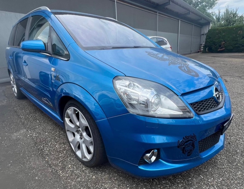 OPEL Zafira 2.0i 16V Turbo OPC-image-0