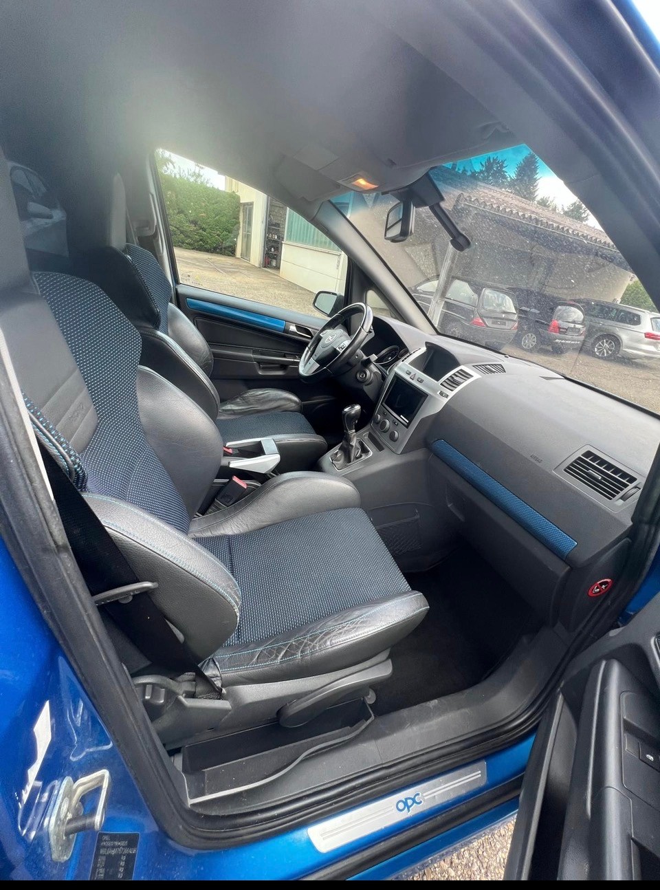 OPEL Zafira 2.0i 16V Turbo OPC-image-6