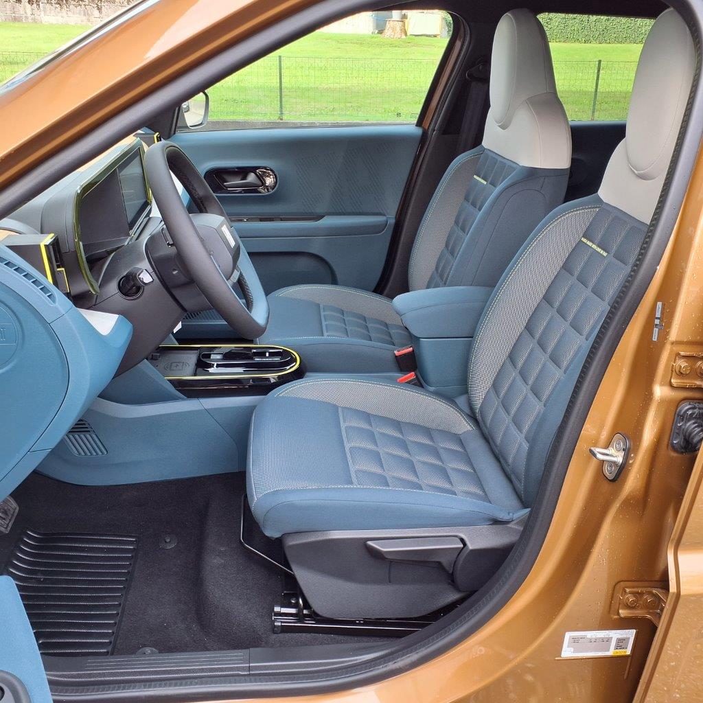FIAT Grande Panda 1.2 Hybrid La Prima-image-8