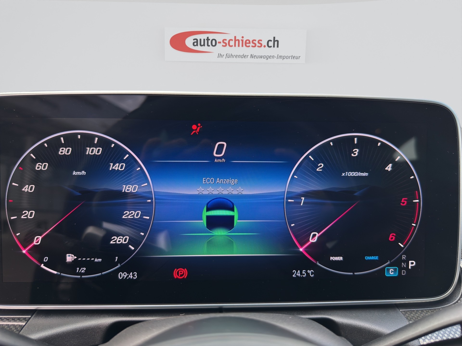 MERCEDES-BENZ 300 C 300 d AMG Line-image-10