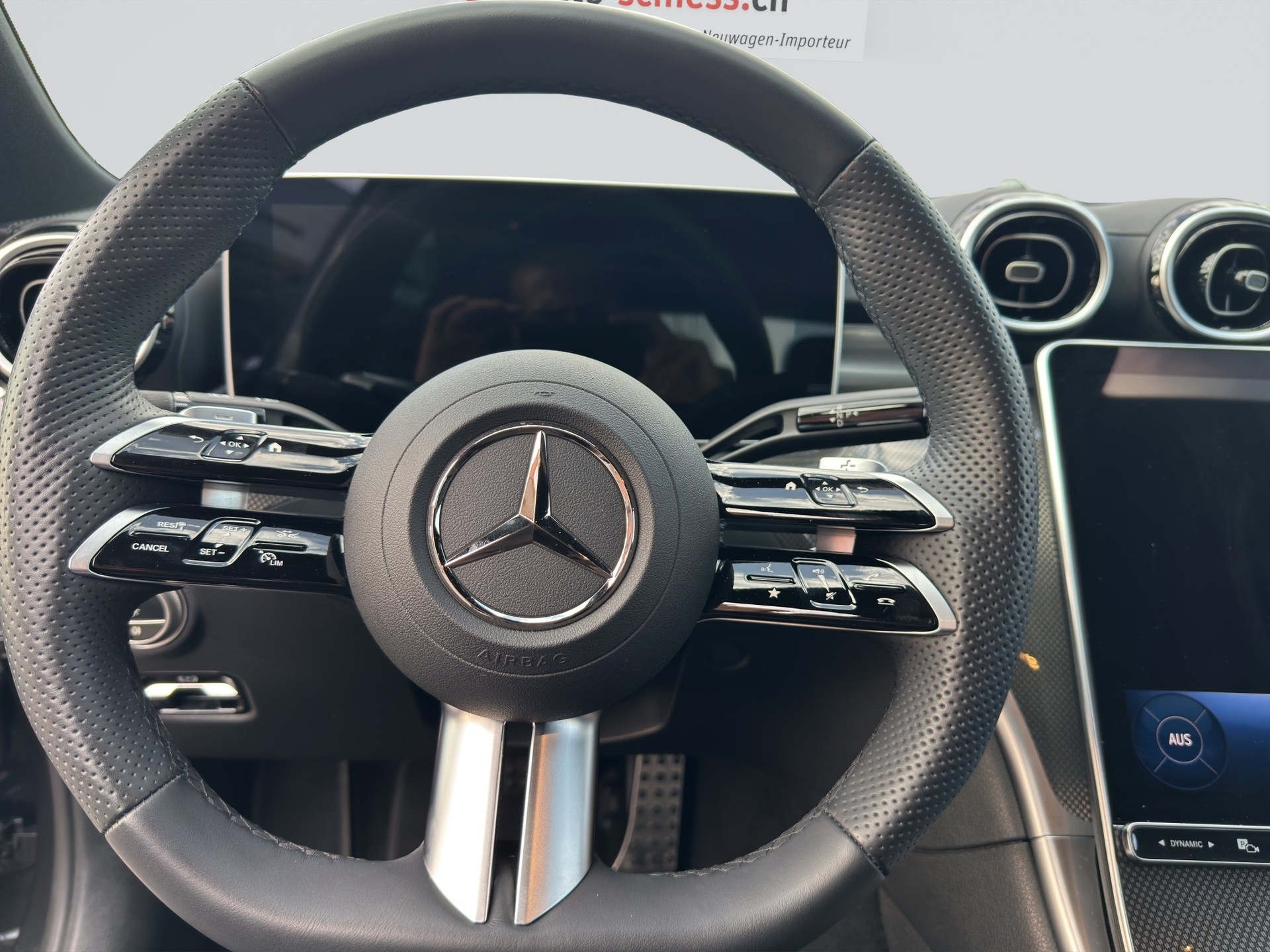MERCEDES-BENZ 300 C 300 d AMG Line-image-9