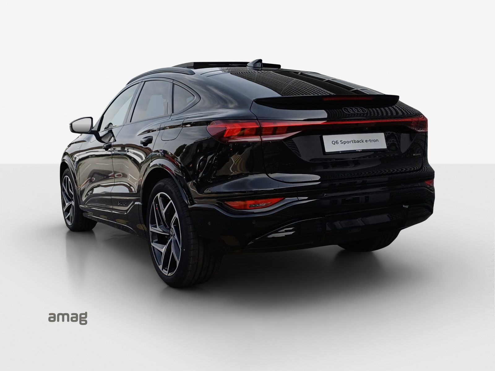 AUDI Q6 Sportback e-tron quattro-image-2