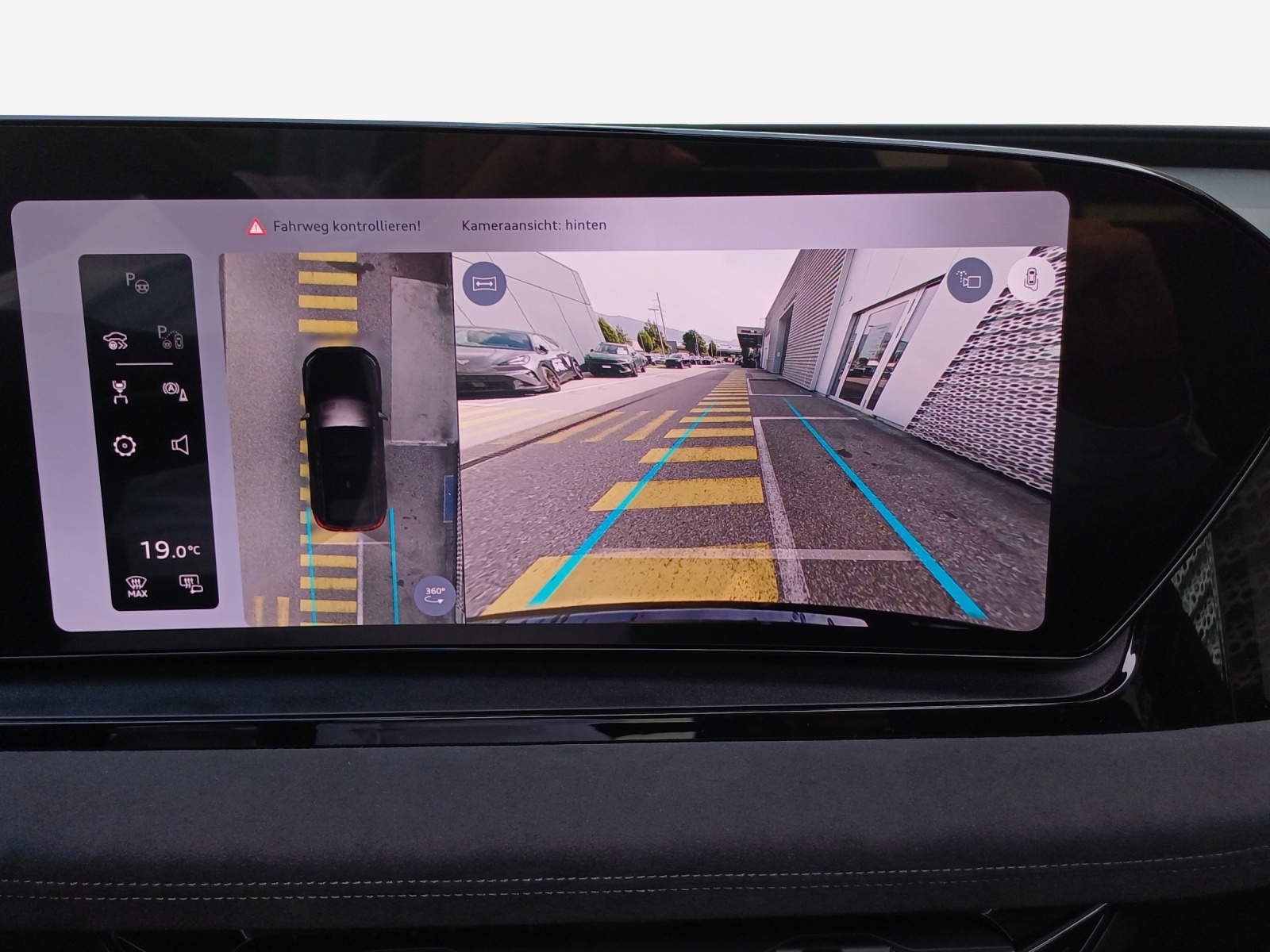 AUDI Q6 Sportback e-tron quattro-image-15