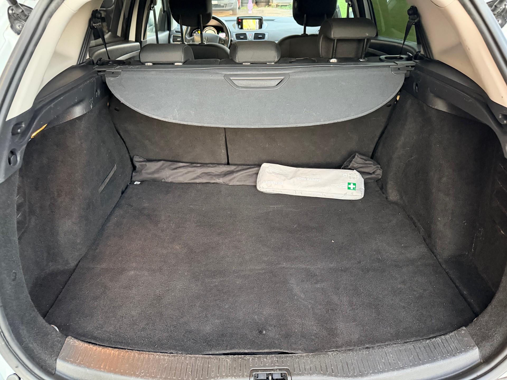 RENAULT Mégane Grandtour 1.5 dCi Limited EDC-image-13