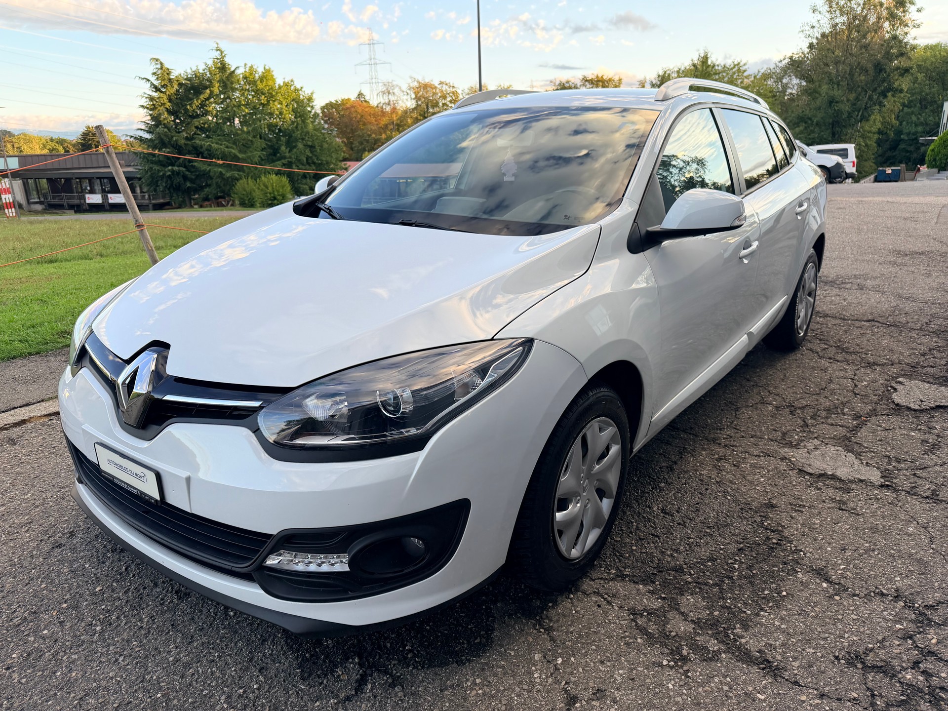 RENAULT Mégane Grandtour 1.5 dCi Limited EDC-image-3