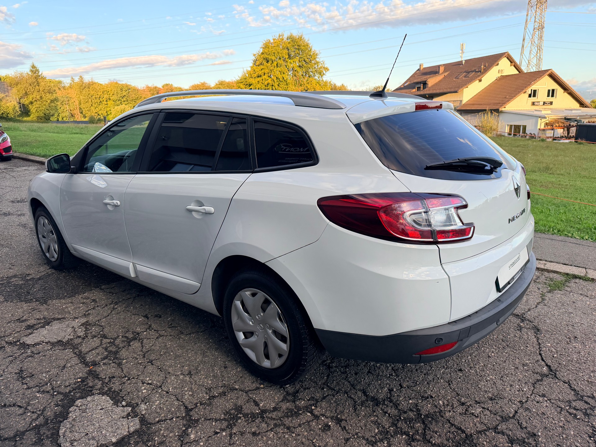RENAULT Mégane Grandtour 1.5 dCi Limited EDC-image-4