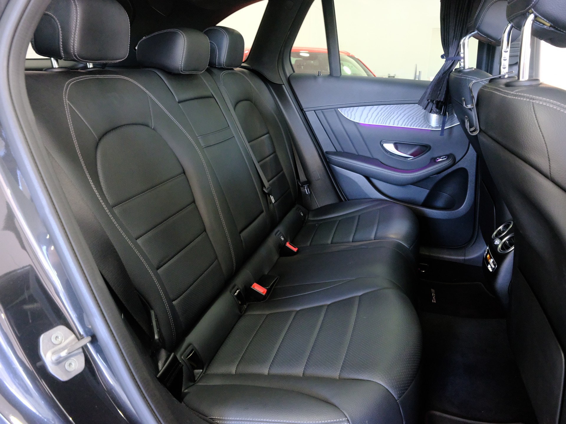 MERCEDES-BENZ GLC 220 d AMG Line 4Matic 9G-Tronic-image-16