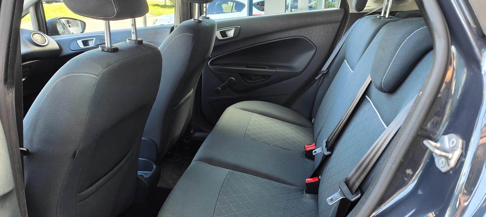 FORD Fiesta 1.25 16V Ambiente-image-11