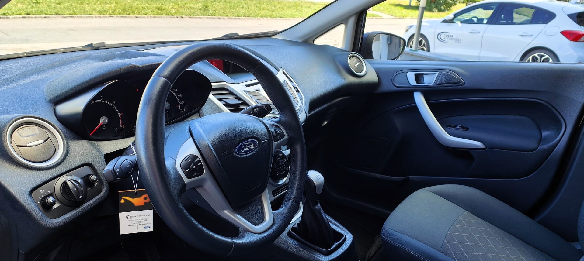 FORD Fiesta 1.25 16V Ambiente-image-8