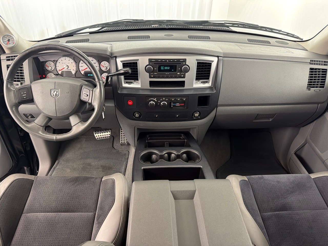 DODGE Ram 1500 SRT-10-image-6