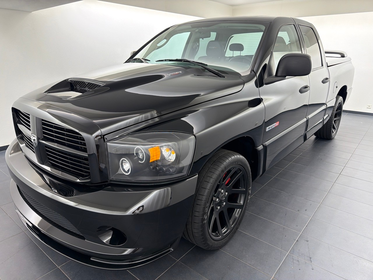 DODGE Ram 1500 SRT-10