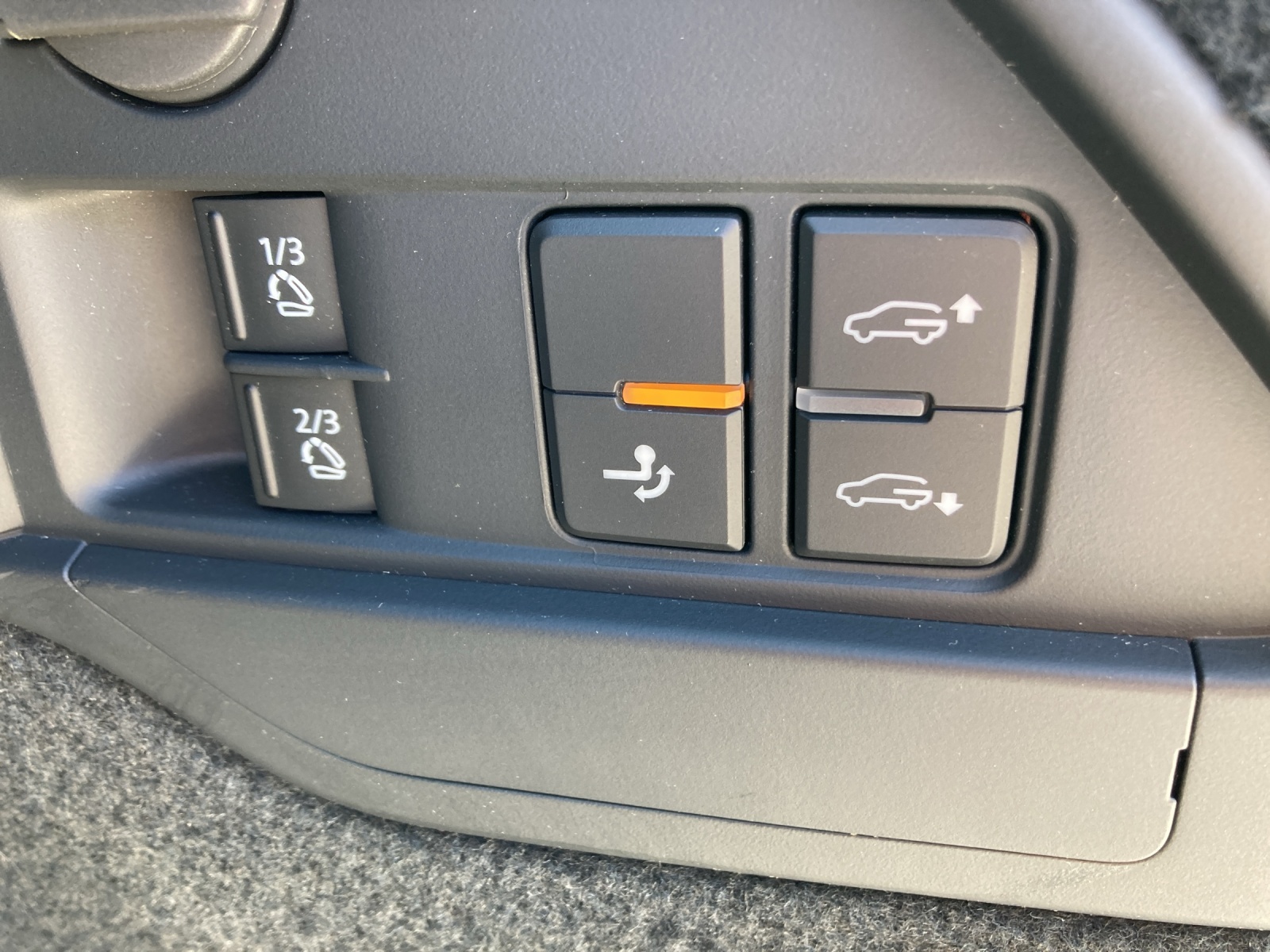 VW Touareg 3.0 TDI BlueMotion Technology Tiptronic-image-13