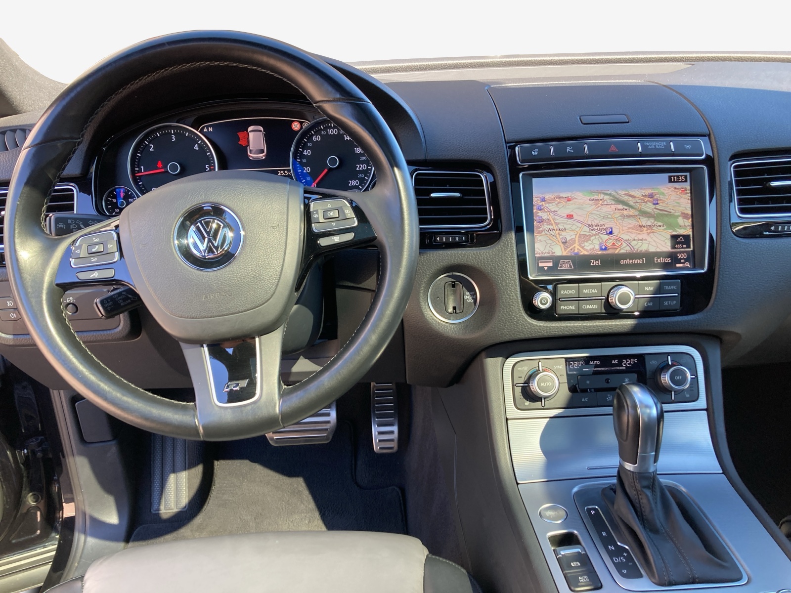 VW Touareg 3.0 TDI BlueMotion Technology Tiptronic-image-8