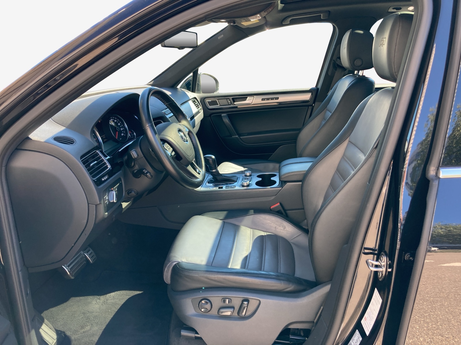 VW Touareg 3.0 TDI BlueMotion Technology Tiptronic-image-7