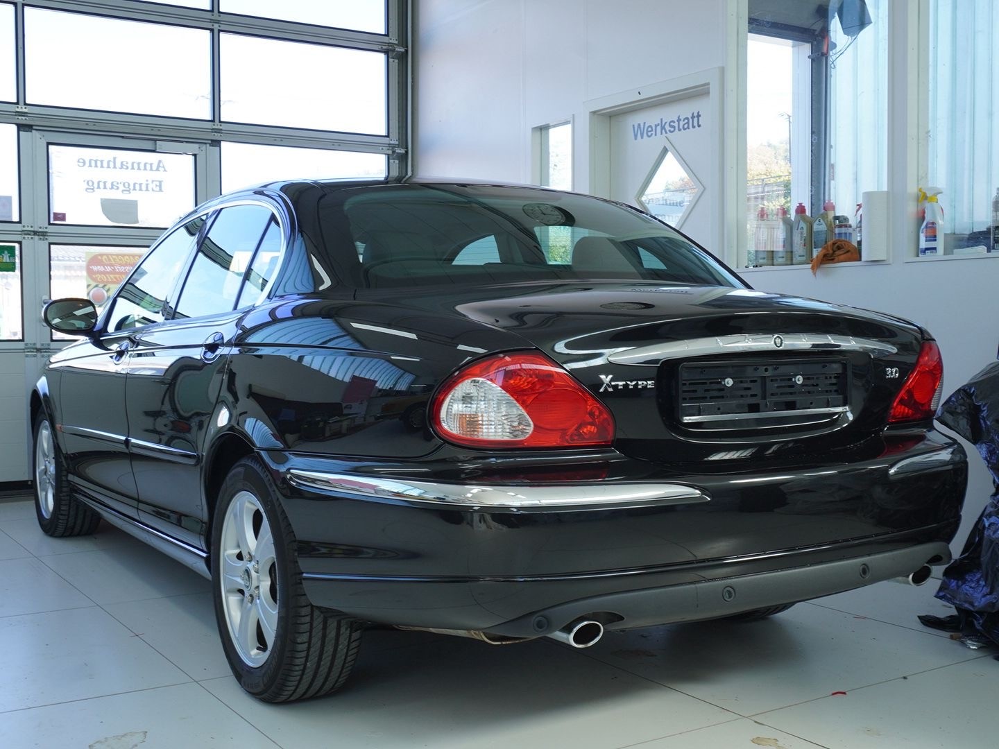 JAGUAR X-Type 3.0 V6 Traction4 Executive-image-1