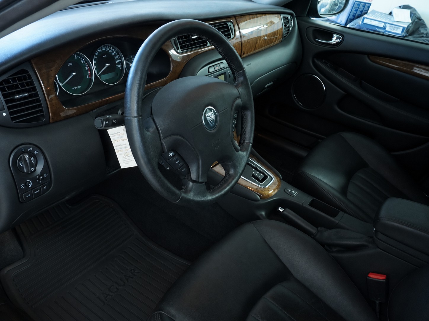 JAGUAR X-Type 3.0 V6 Traction4 Executive-image-2