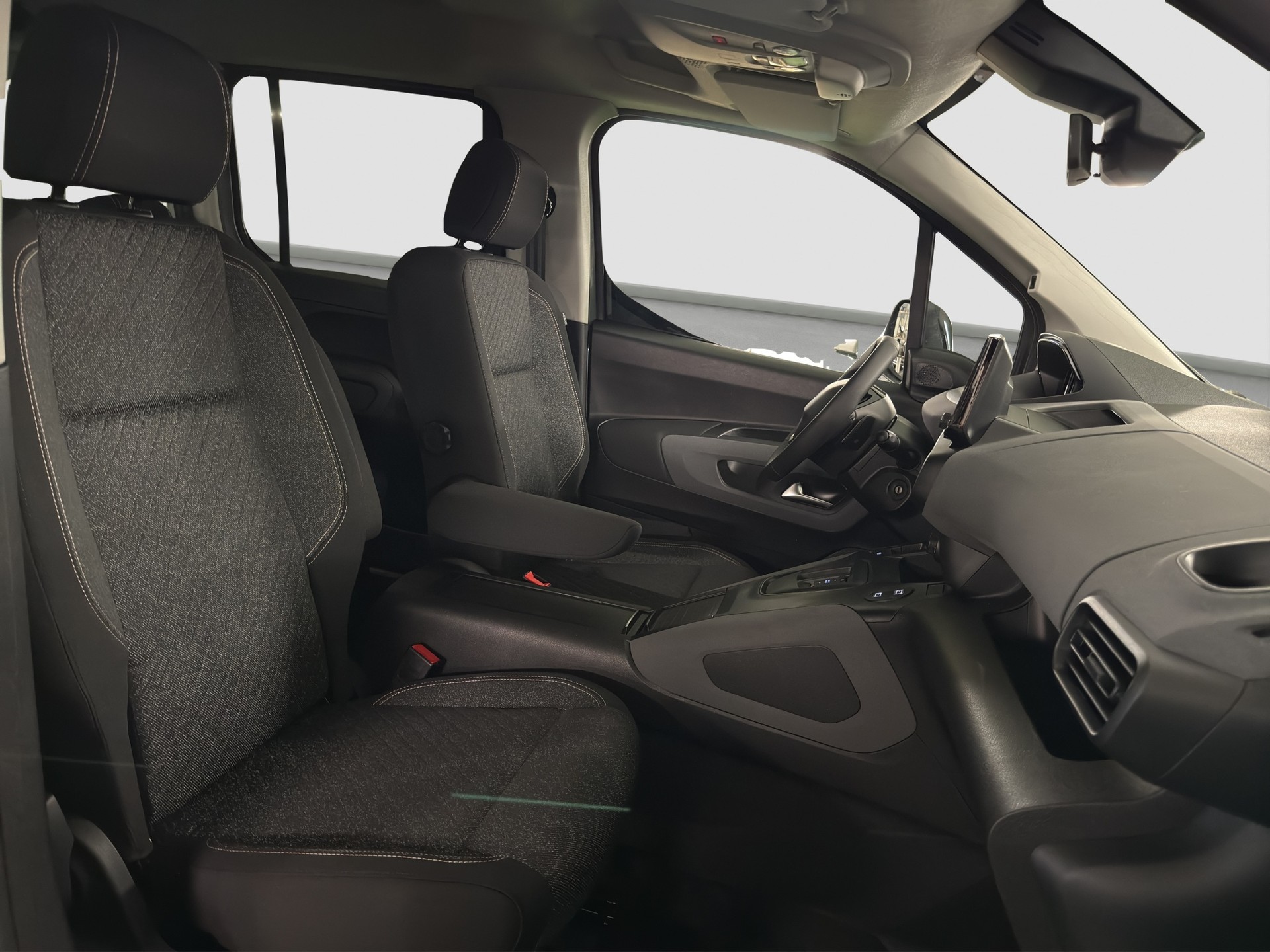 PEUGEOT Rifter Long 1.5 BlueHDi 130 Family Edition-image-9