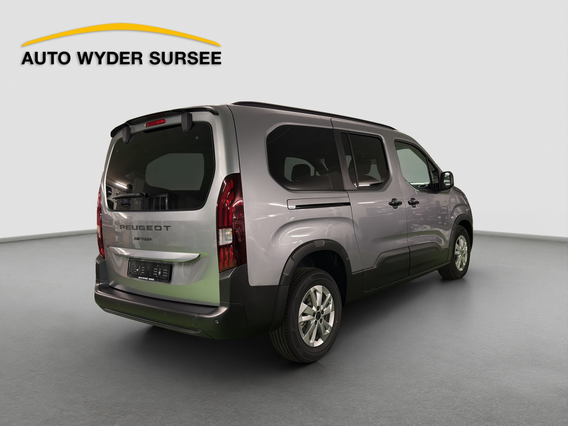 PEUGEOT Rifter Long 1.5 BlueHDi 130 Family Edition-image-5