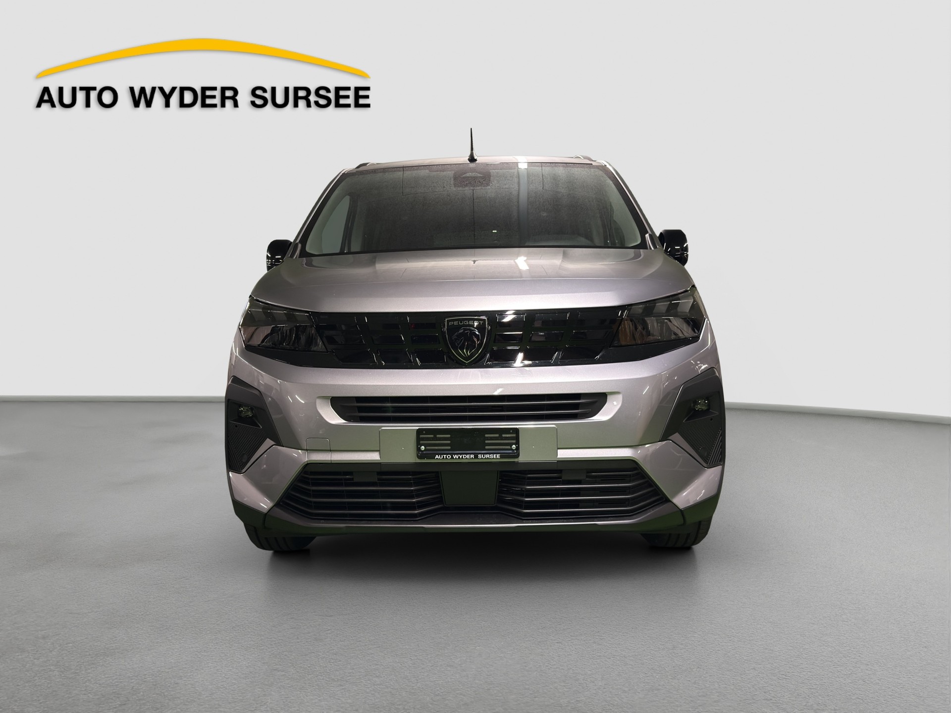 PEUGEOT Rifter Long 1.5 BlueHDi 130 Family Edition-image-1