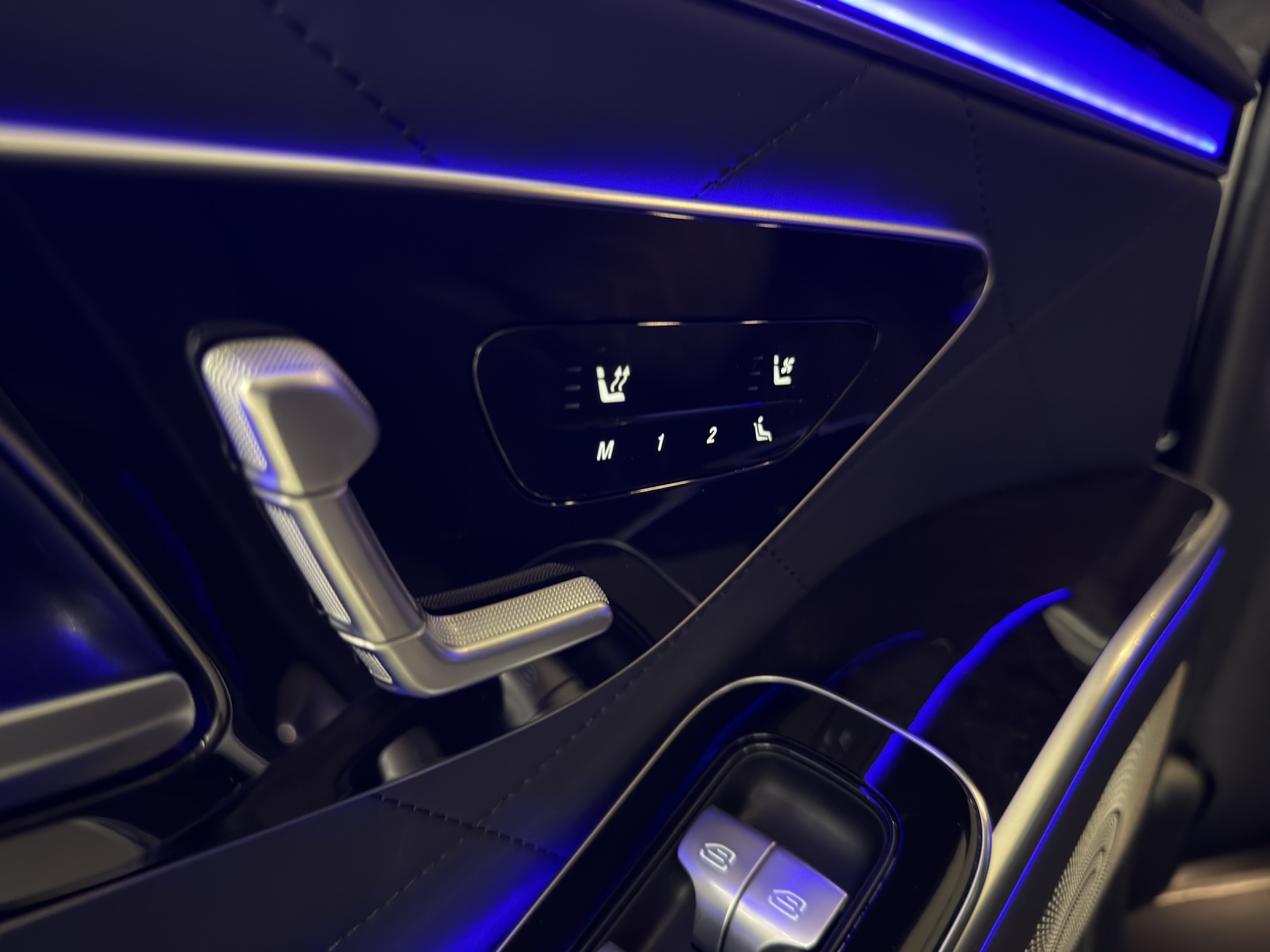 MERCEDES-BENZ S 400 d L AMG Line 9G-Tronic-image-16