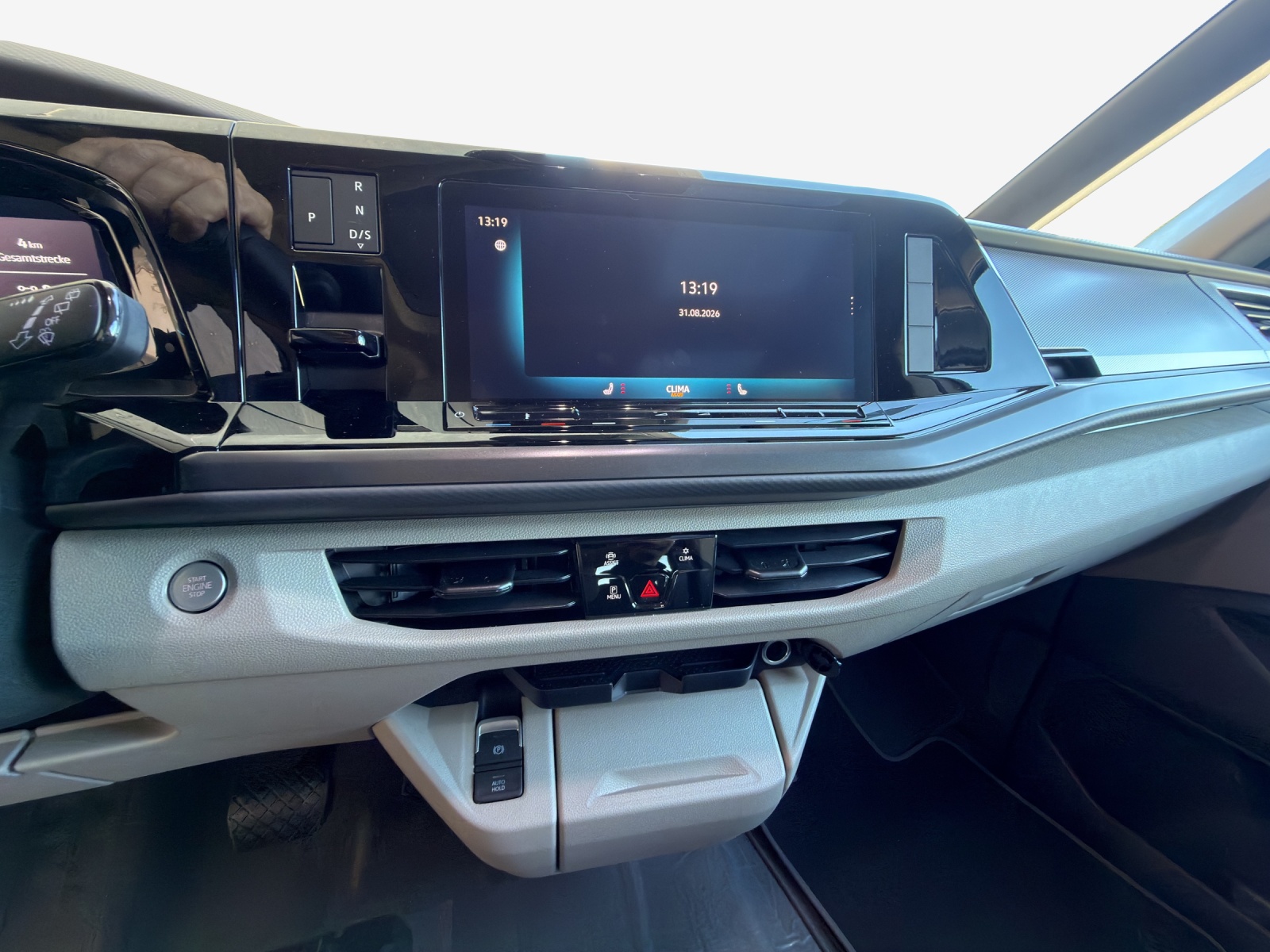 VW Multivan 2.0 TDI Liberty DSG-image-10