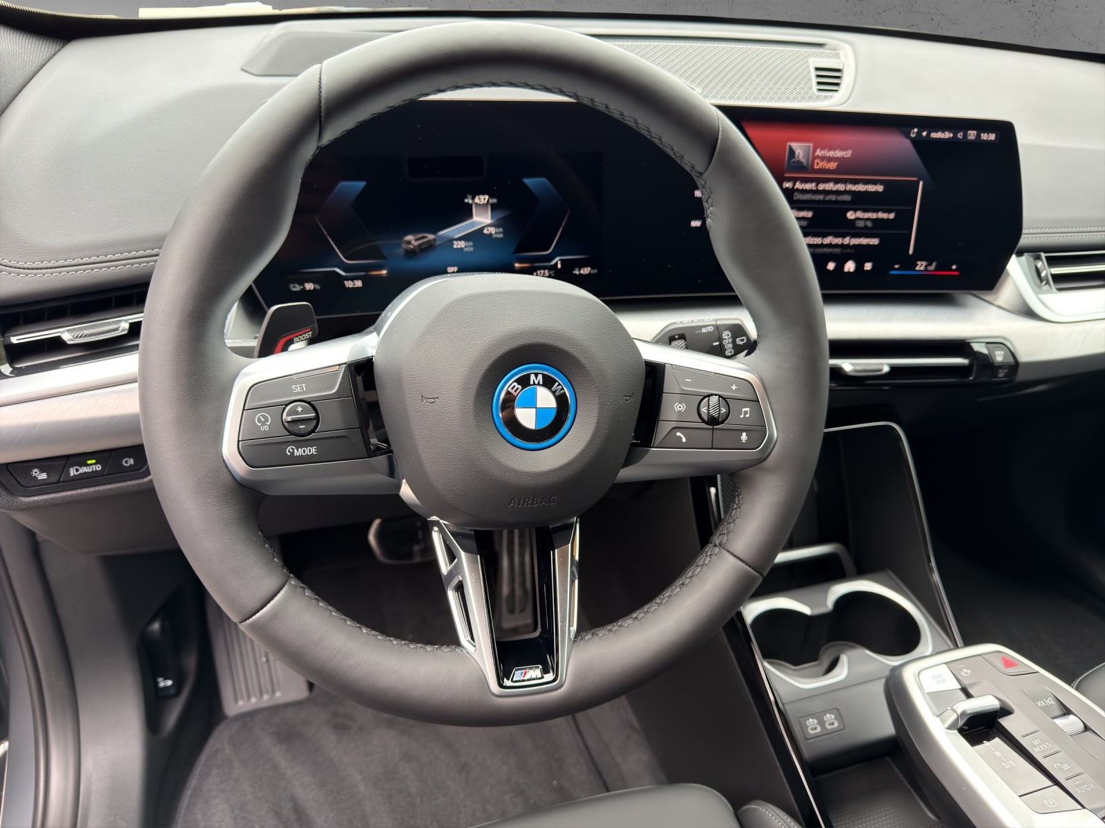 BMW iX1 eDrive 20 Edition M Sport-image-12