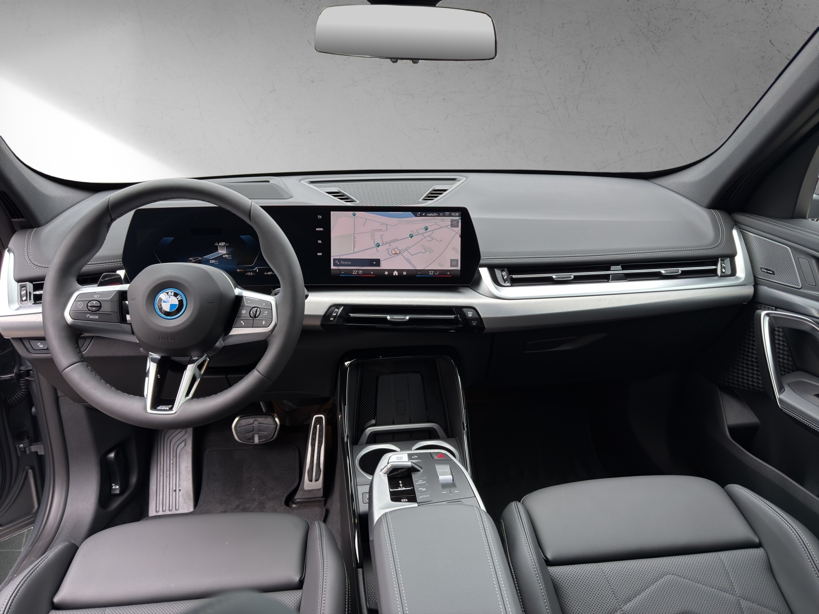 BMW iX1 eDrive 20 Edition M Sport-image-13