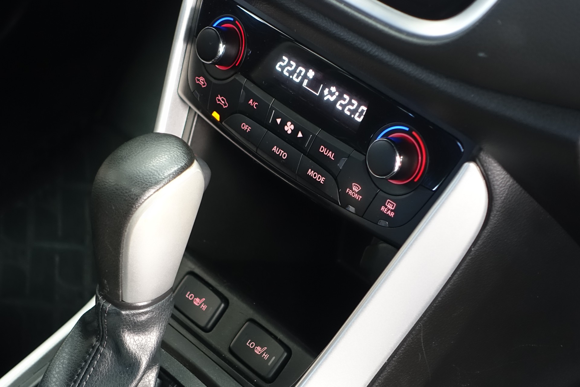 SUZUKI SX4 S-Cross 1.4 T Compact Top 4x4-image-18