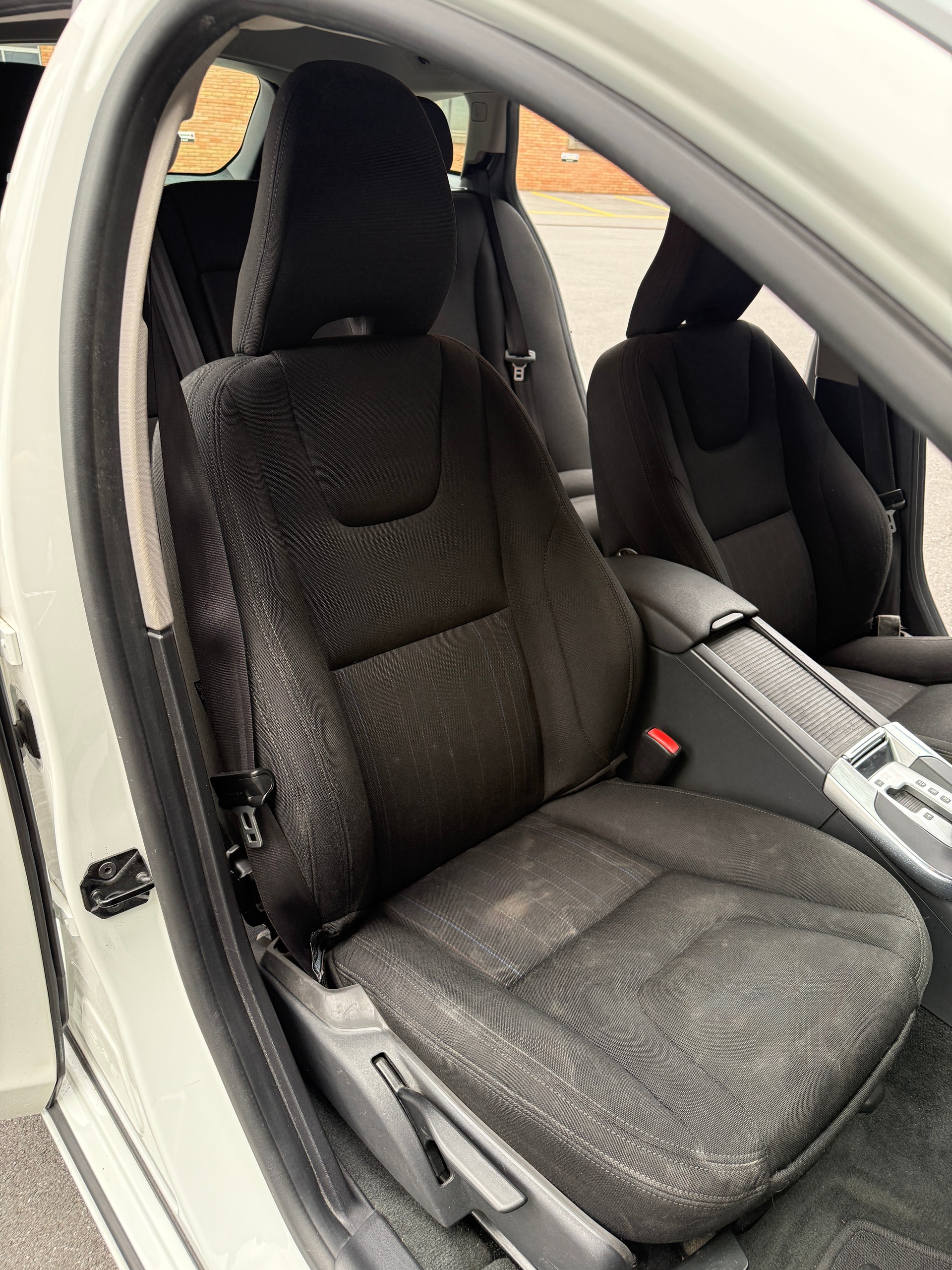 VOLVO V60 D5 AWD Summum Geartronic-image-9