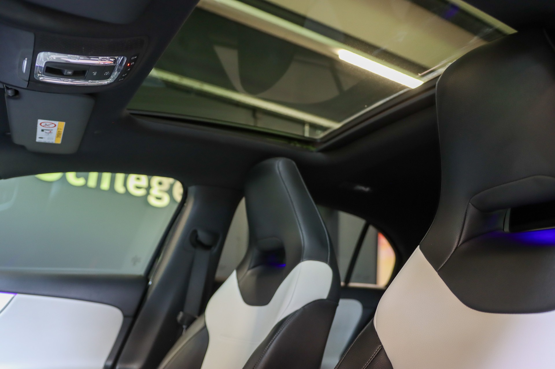 MERCEDES-BENZ A 250 4Matic AMG Line 4Matic 7G-DCT-image-13
