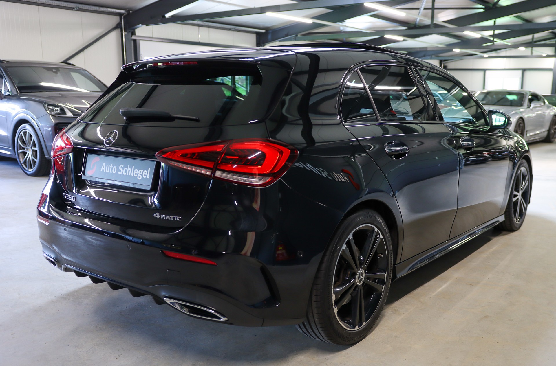MERCEDES-BENZ A 250 4Matic AMG Line 4Matic 7G-DCT-image-5