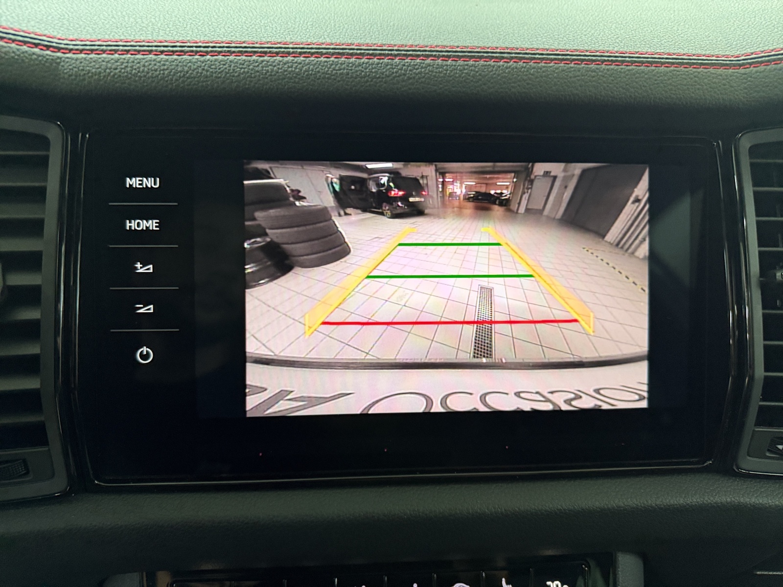 SKODA Kodiaq 2.0 TSI 4x4 RS-image-13