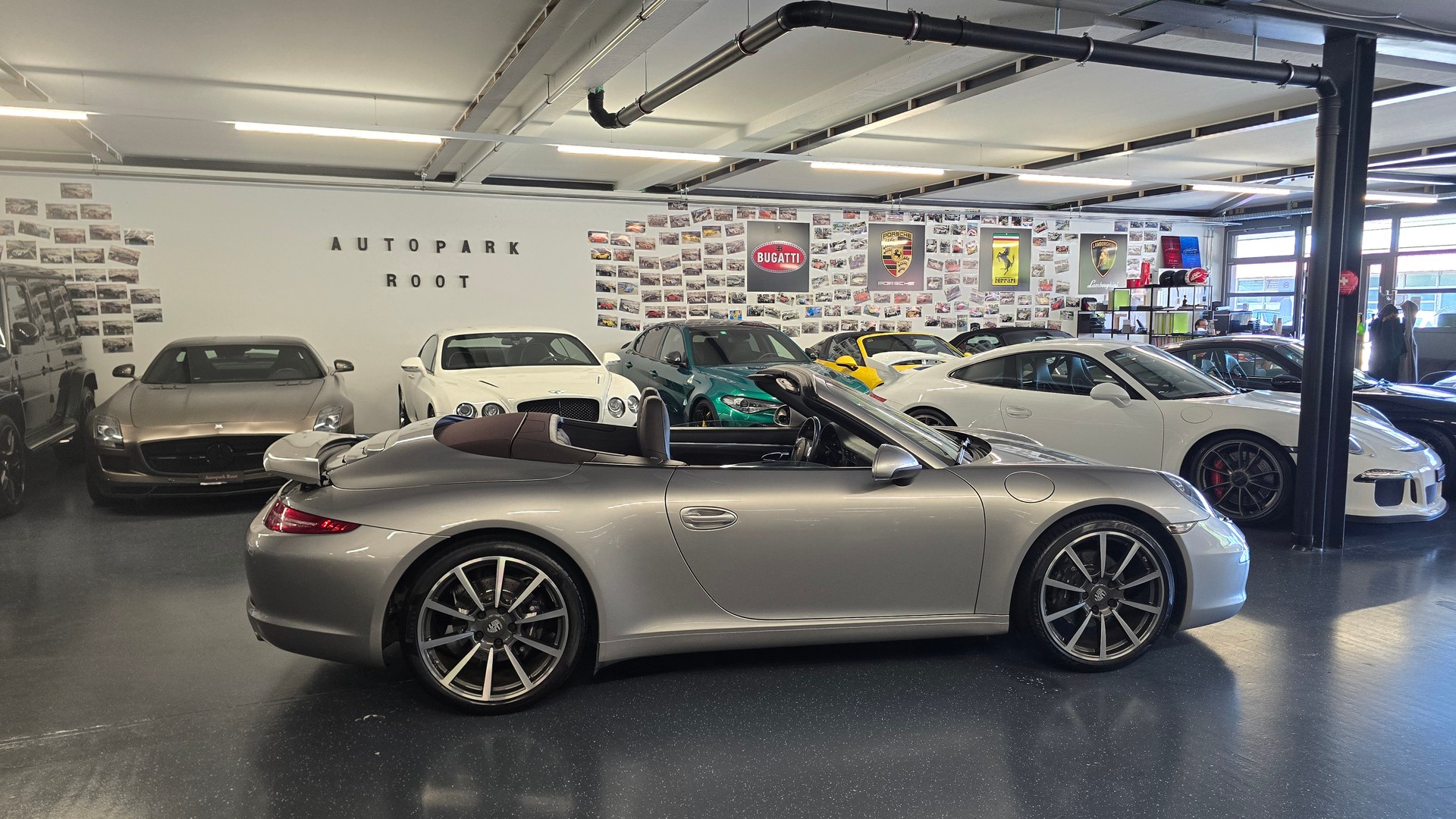 PORSCHE 911 Cabrio Carrera-image-11